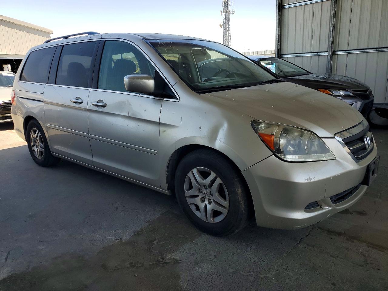 2006 Honda Odyssey Ex Silver vin: 5FNRL38426B409330