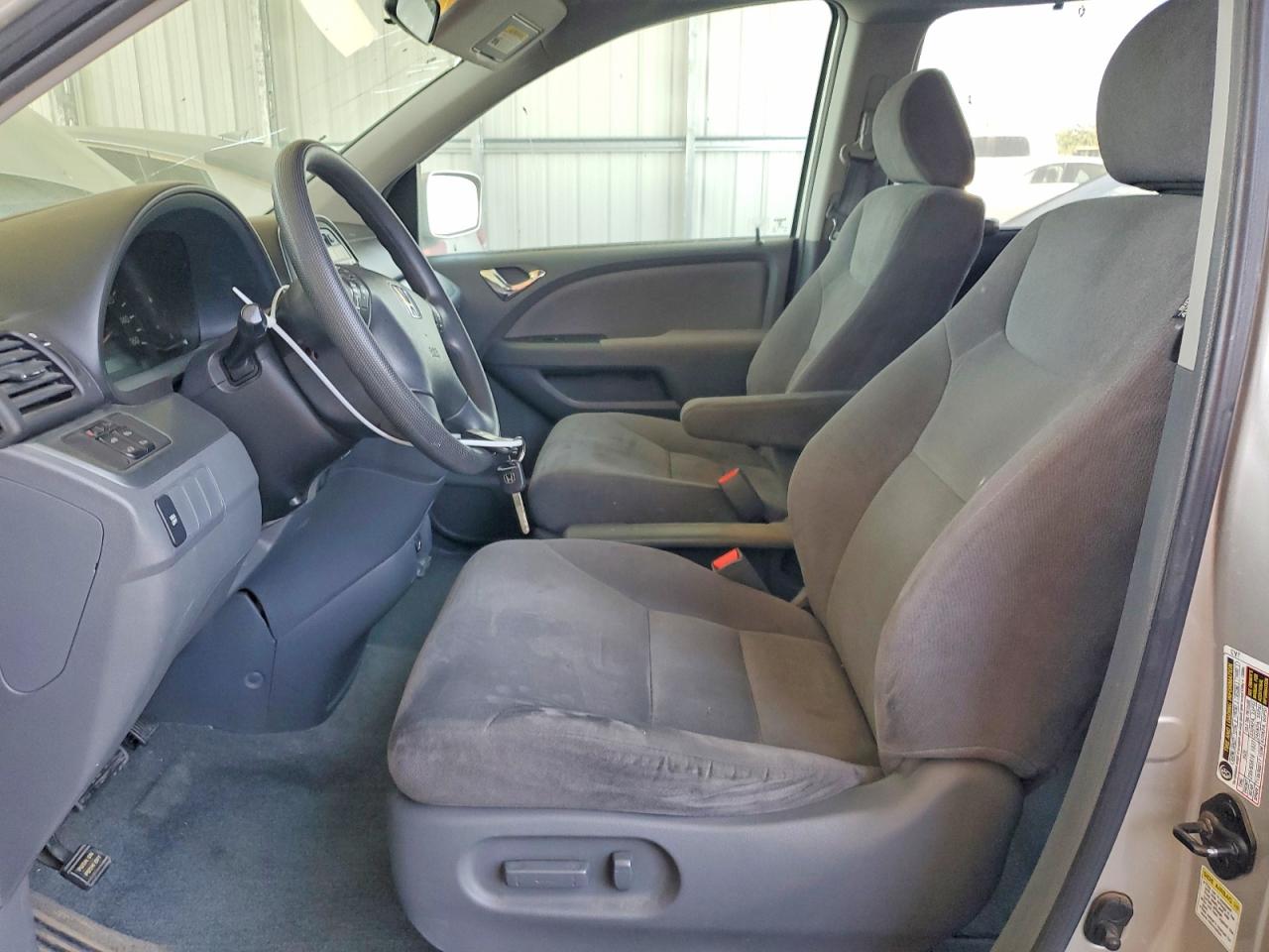 2006 Honda Odyssey Ex Silver vin: 5FNRL38426B409330