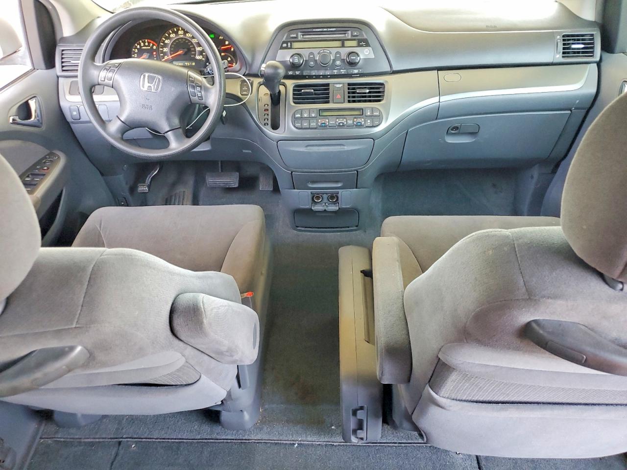 2006 Honda Odyssey Ex Silver vin: 5FNRL38426B409330