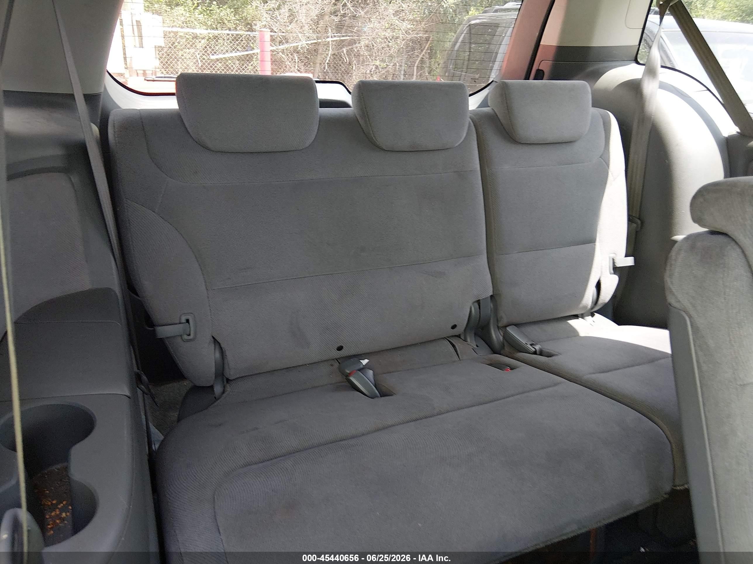 2007 Honda Odyssey Ex Silver vin: 5FNRL38427B045170