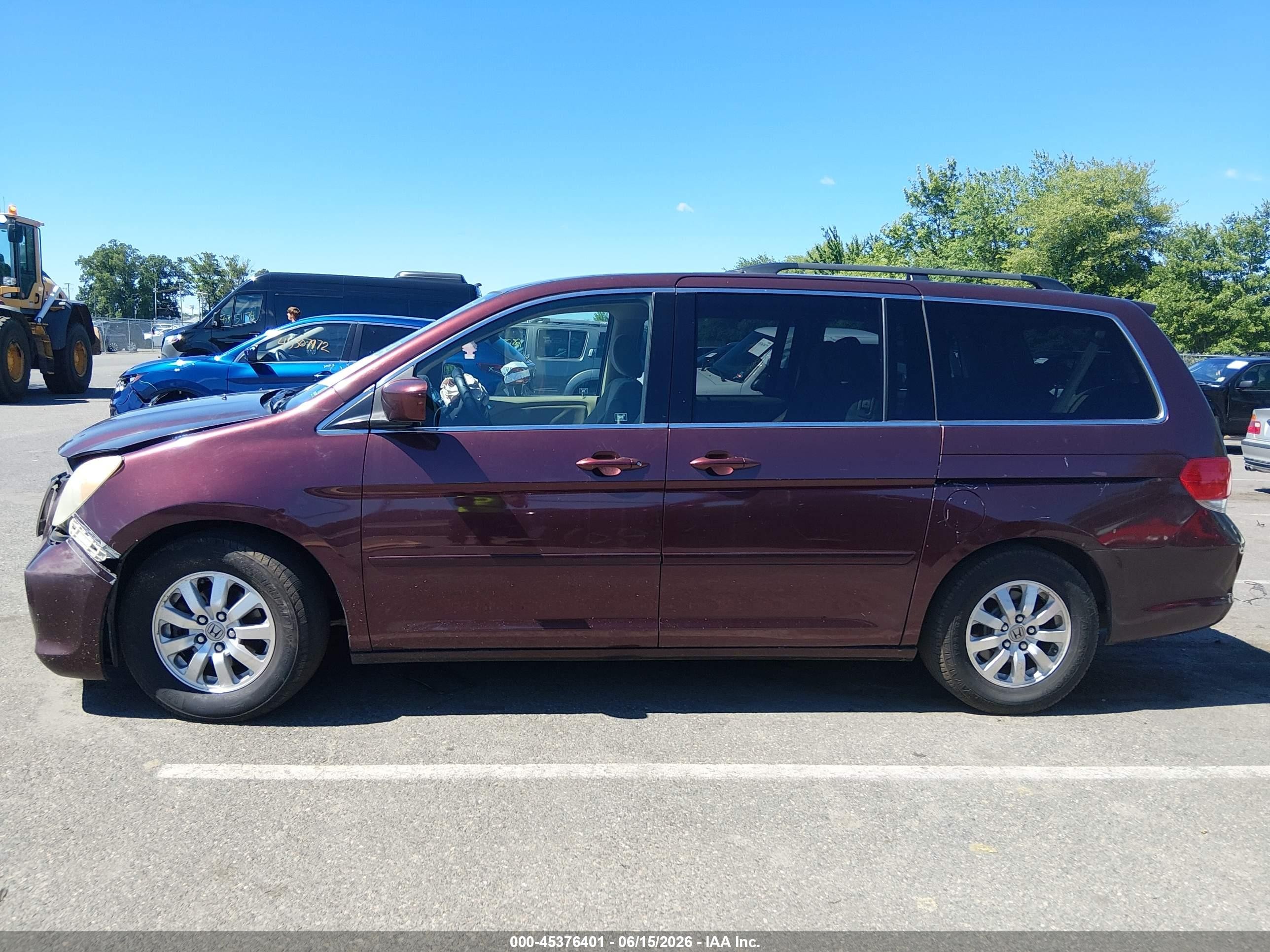 2008 Honda Odyssey Ex Red vin: 5FNRL38428B060589
