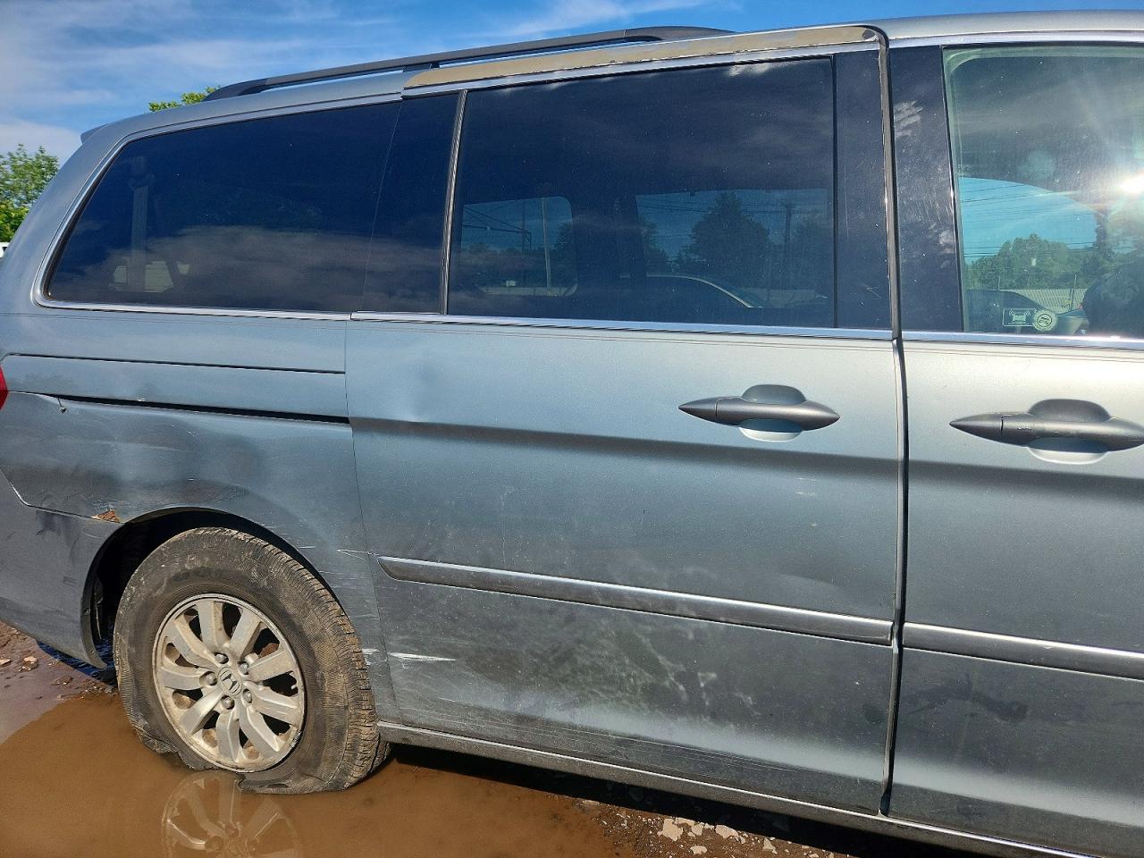 2009 Honda Odyssey Ex Silver vin: 5FNRL38429B015170