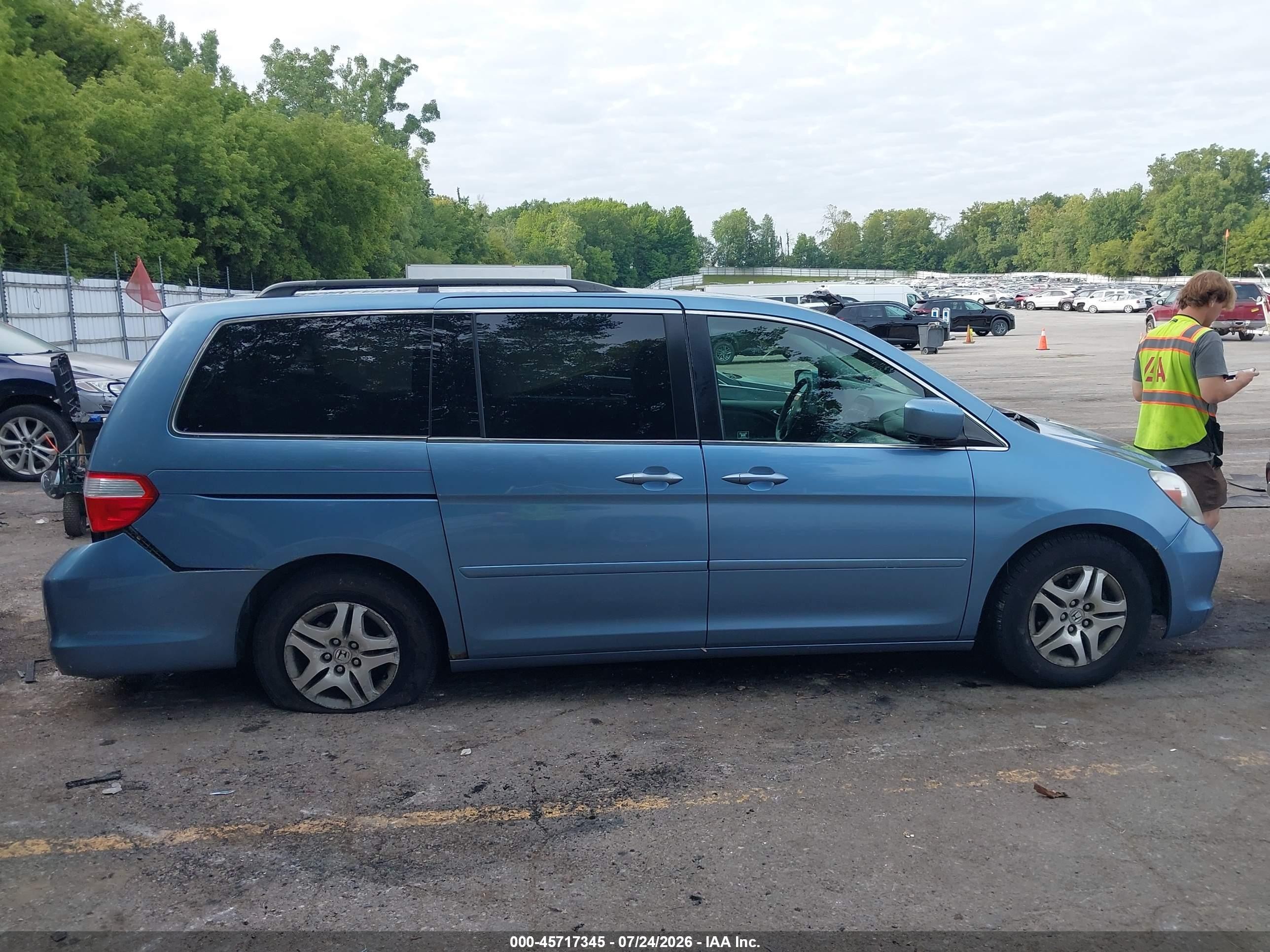 2005 Honda Odyssey Ex Light Blue vin: 5FNRL38435B097128