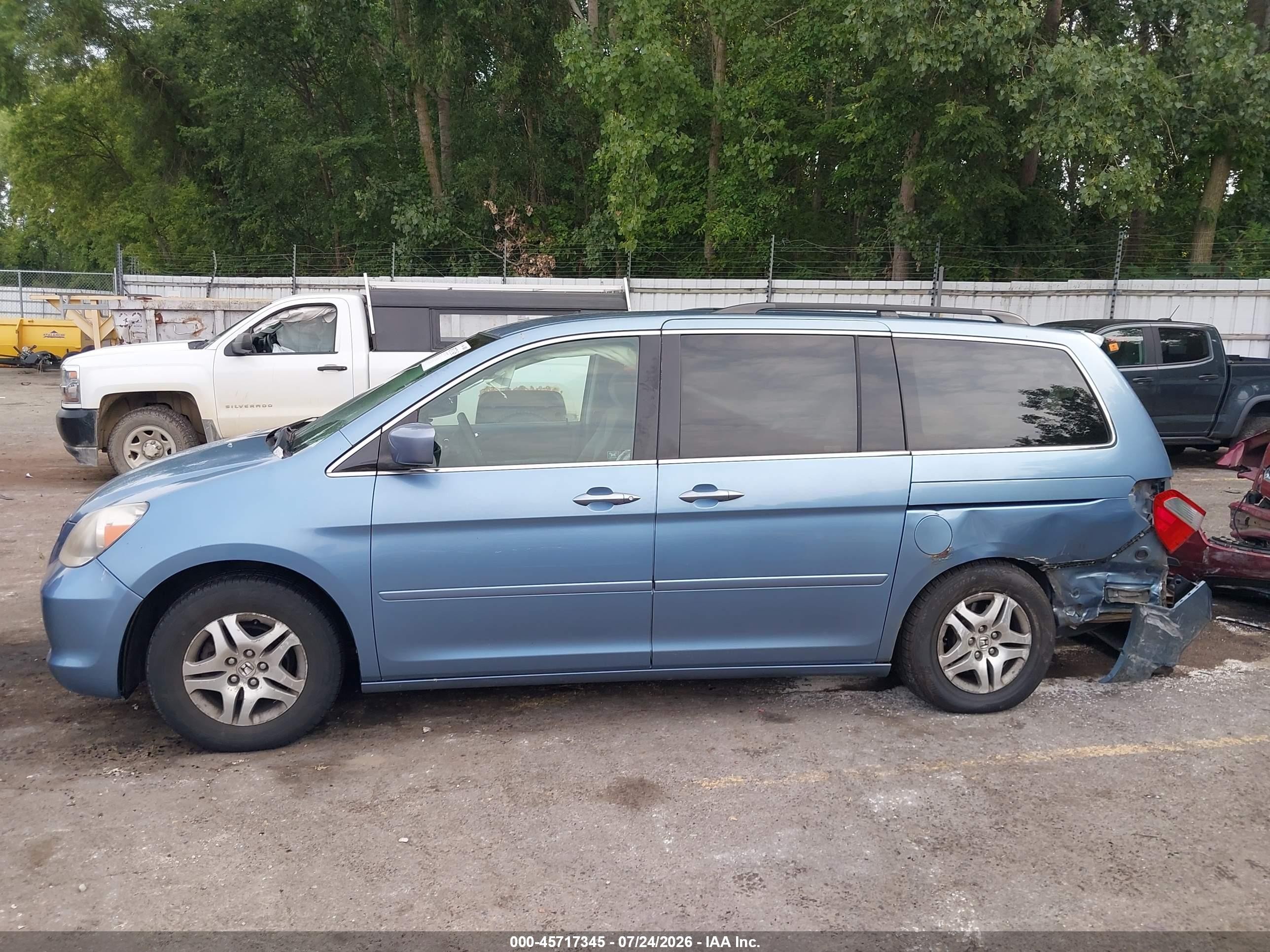 2005 Honda Odyssey Ex Light Blue vin: 5FNRL38435B097128