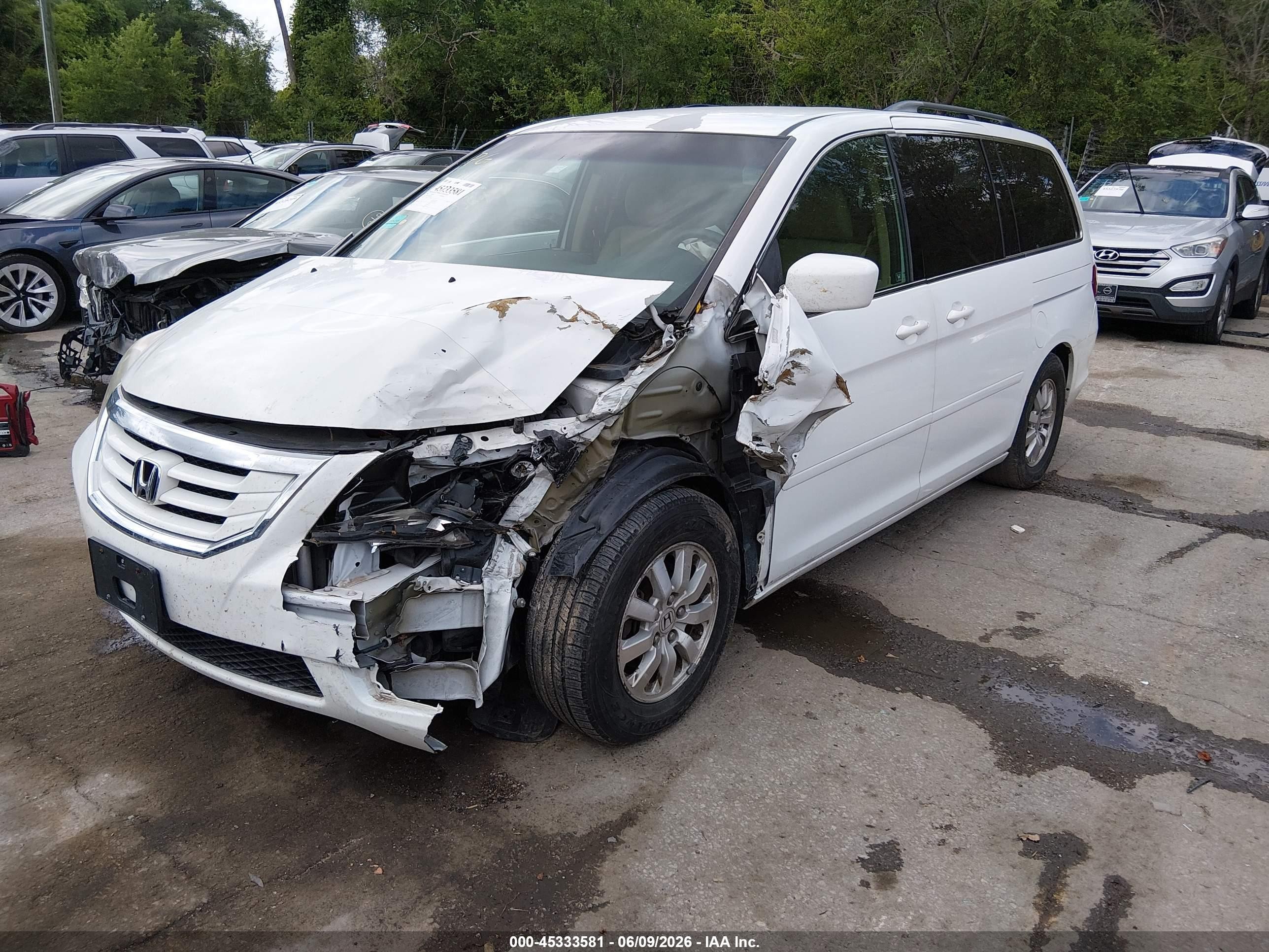 2008 Honda Odyssey Ex White vin: 5FNRL38438B052405