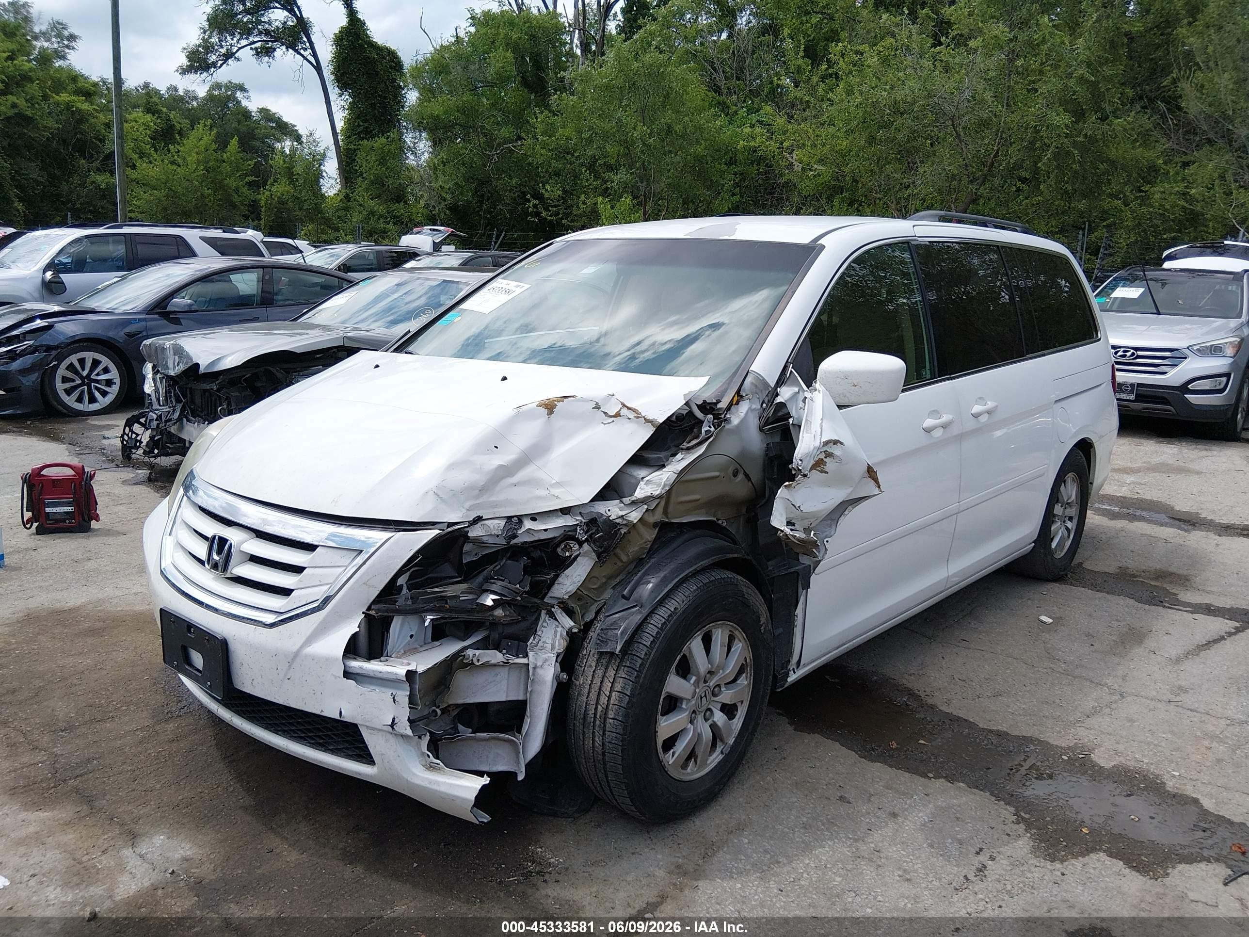 2008 Honda Odyssey Ex White vin: 5FNRL38438B052405