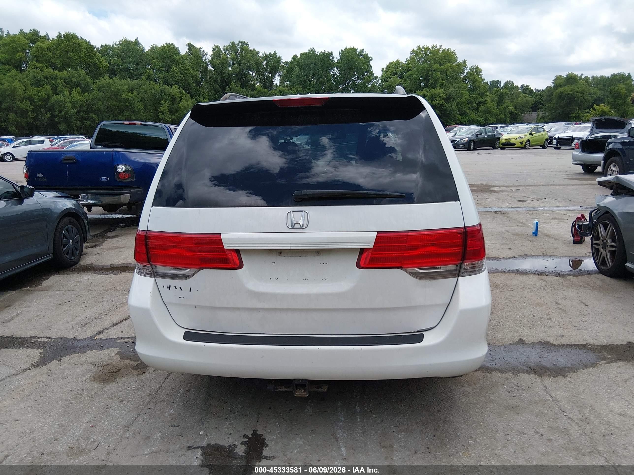 2008 Honda Odyssey Ex White vin: 5FNRL38438B052405