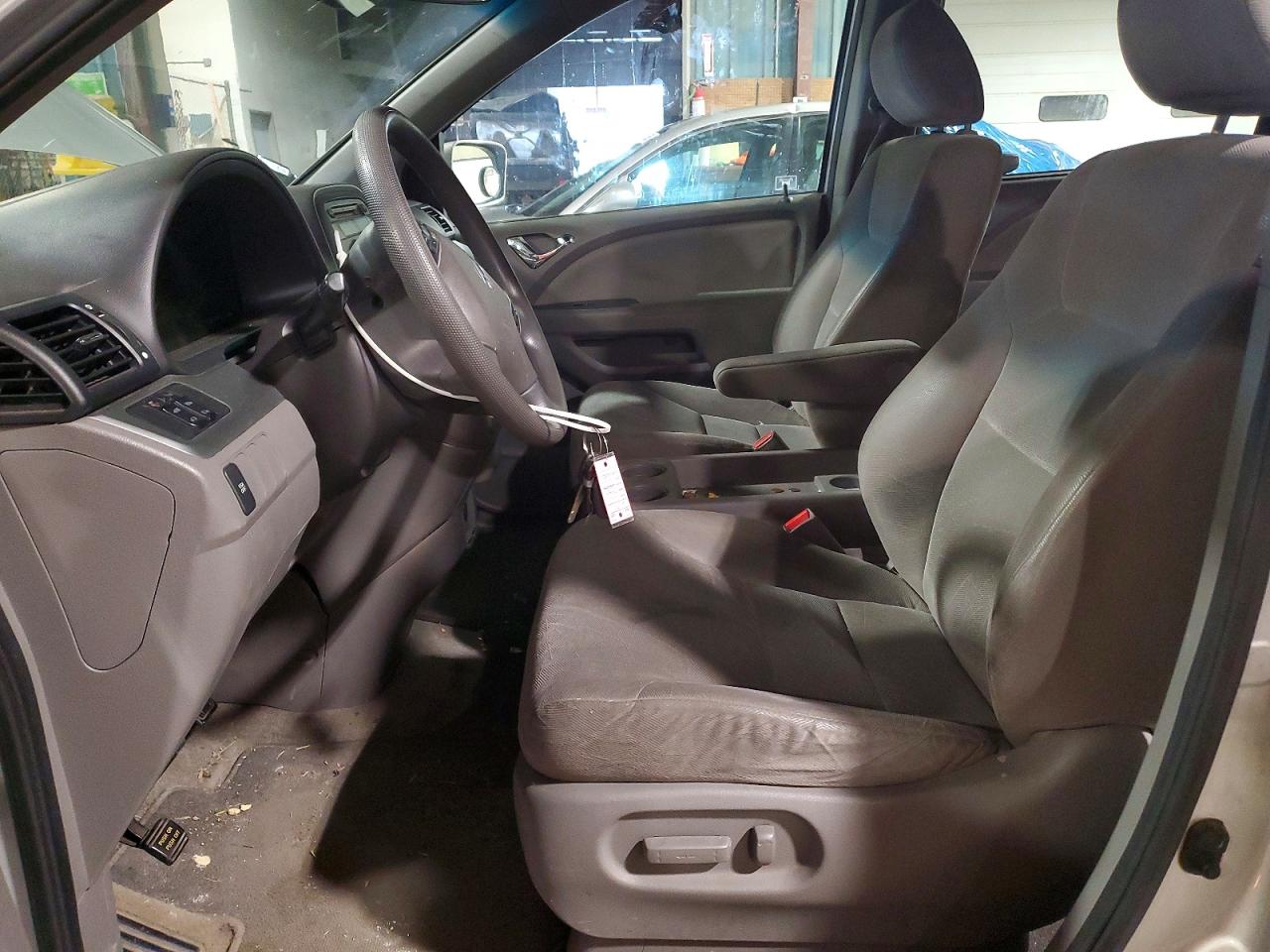 2009 Honda Odyssey Ex Silver vin: 5FNRL38439B056536