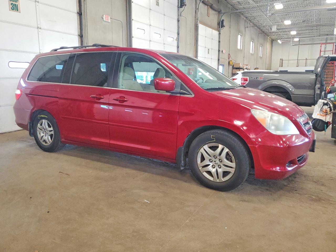 2006 Honda Odyssey Ex Red vin: 5FNRL38446B404713
