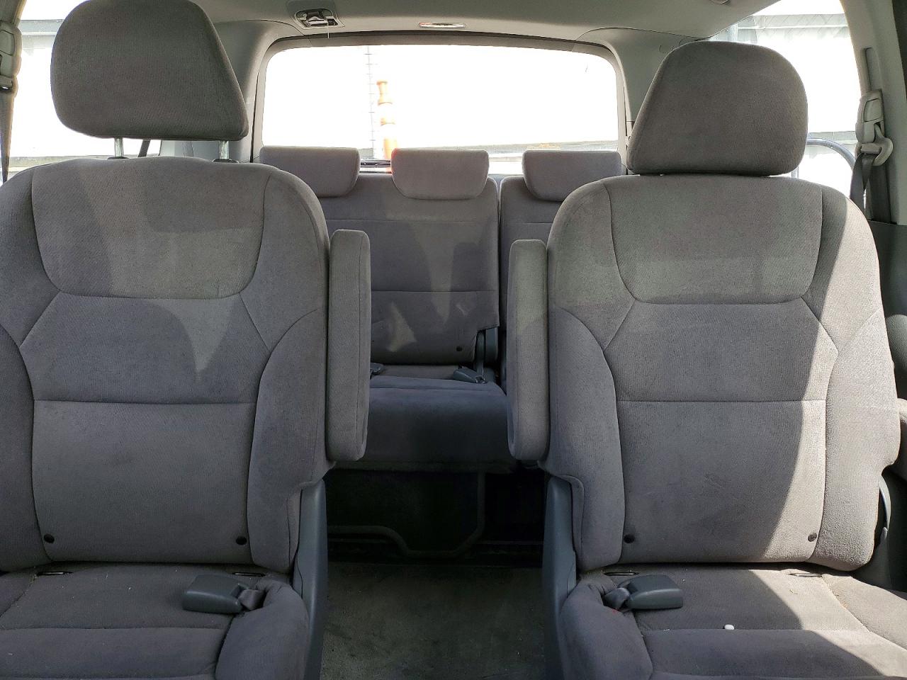 2005 Honda Odyssey Ex Silver vin: 5FNRL38455B415945