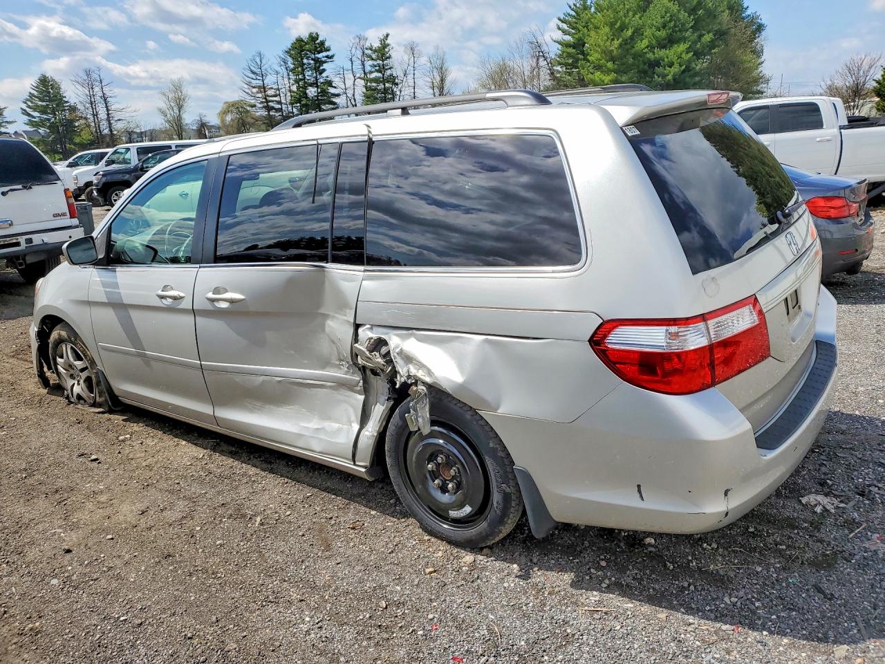2005 Honda Odyssey Ex Silver vin: 5FNRL38455B415945