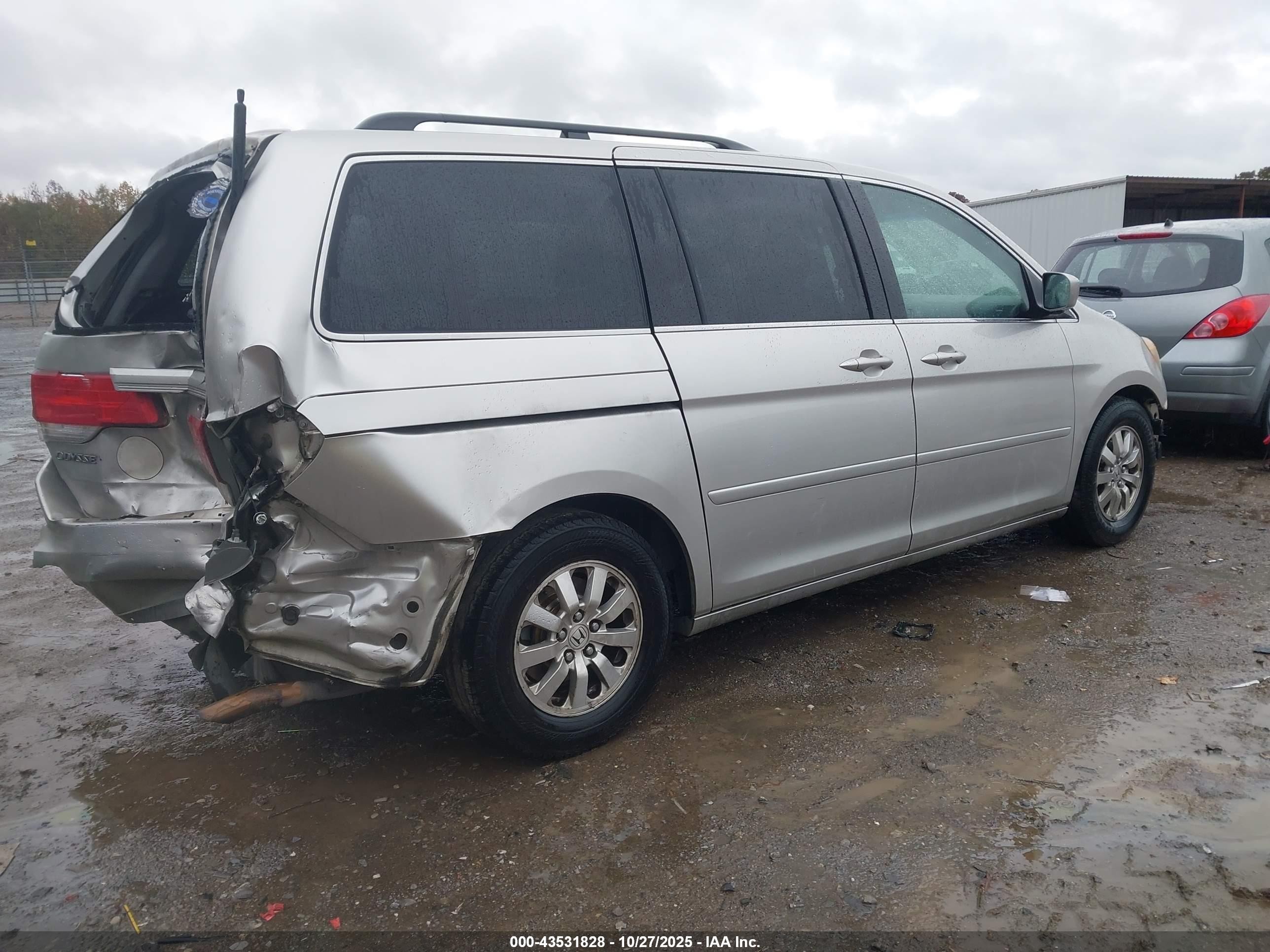 2008 Honda Odyssey Ex Silver vin: 5FNRL38458B020345