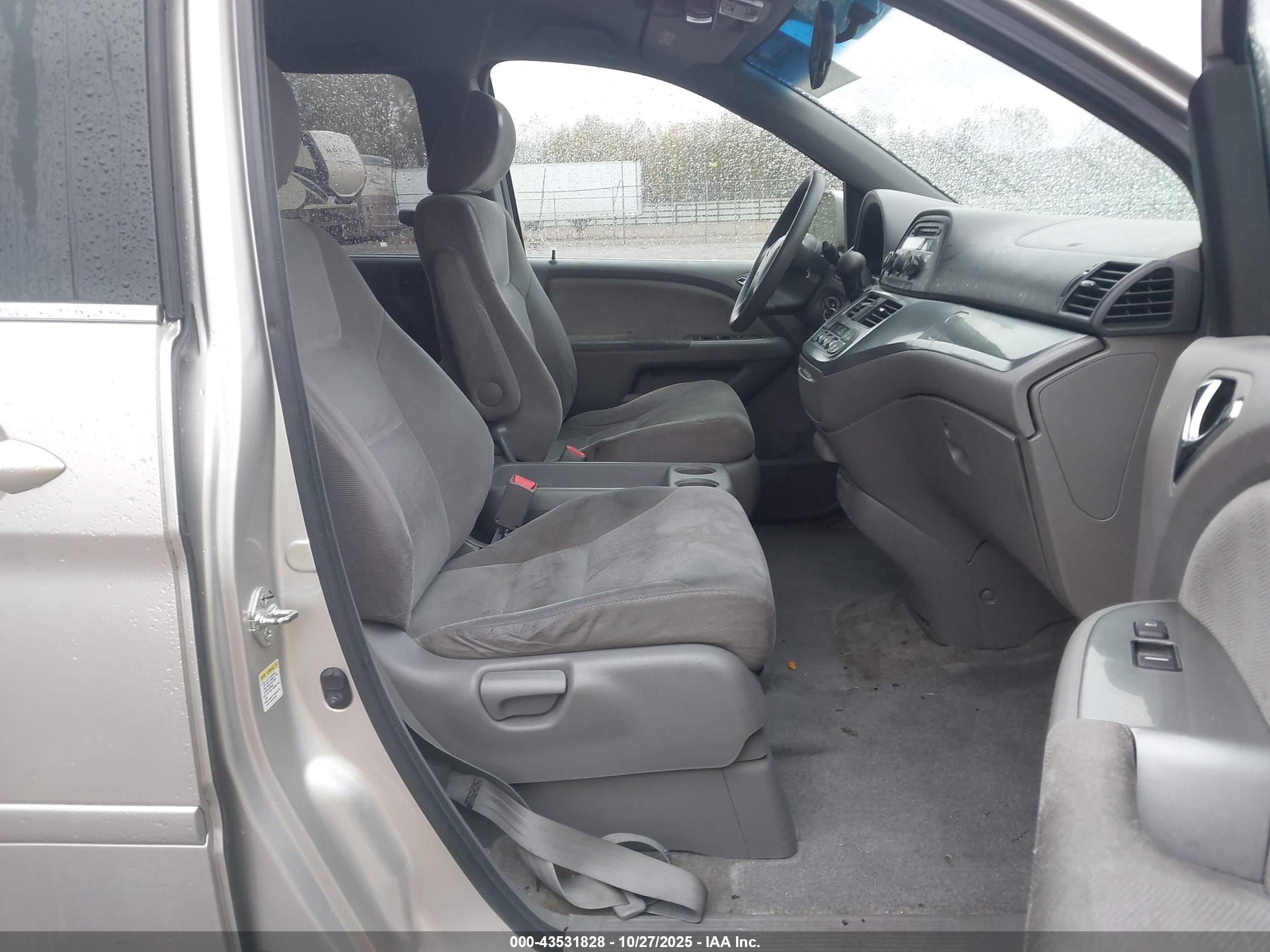 2008 Honda Odyssey Ex Silver vin: 5FNRL38458B020345