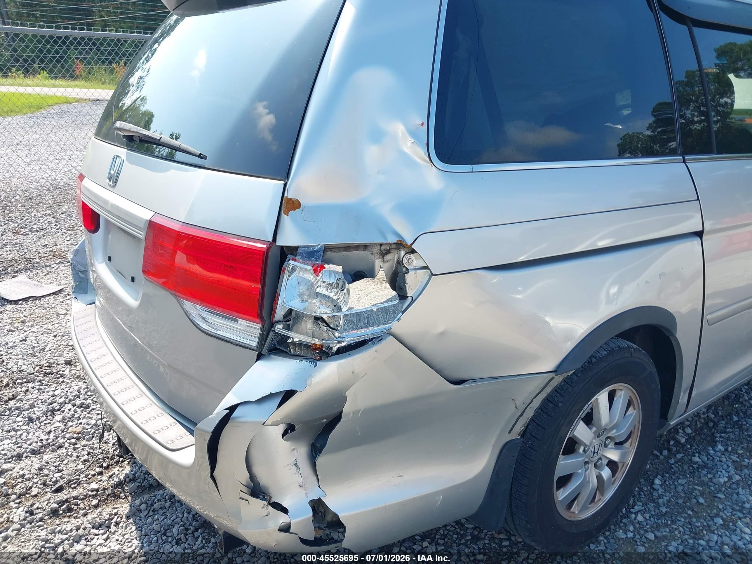 2008 Honda Odyssey Ex Silver vin: 5FNRL38458B073353