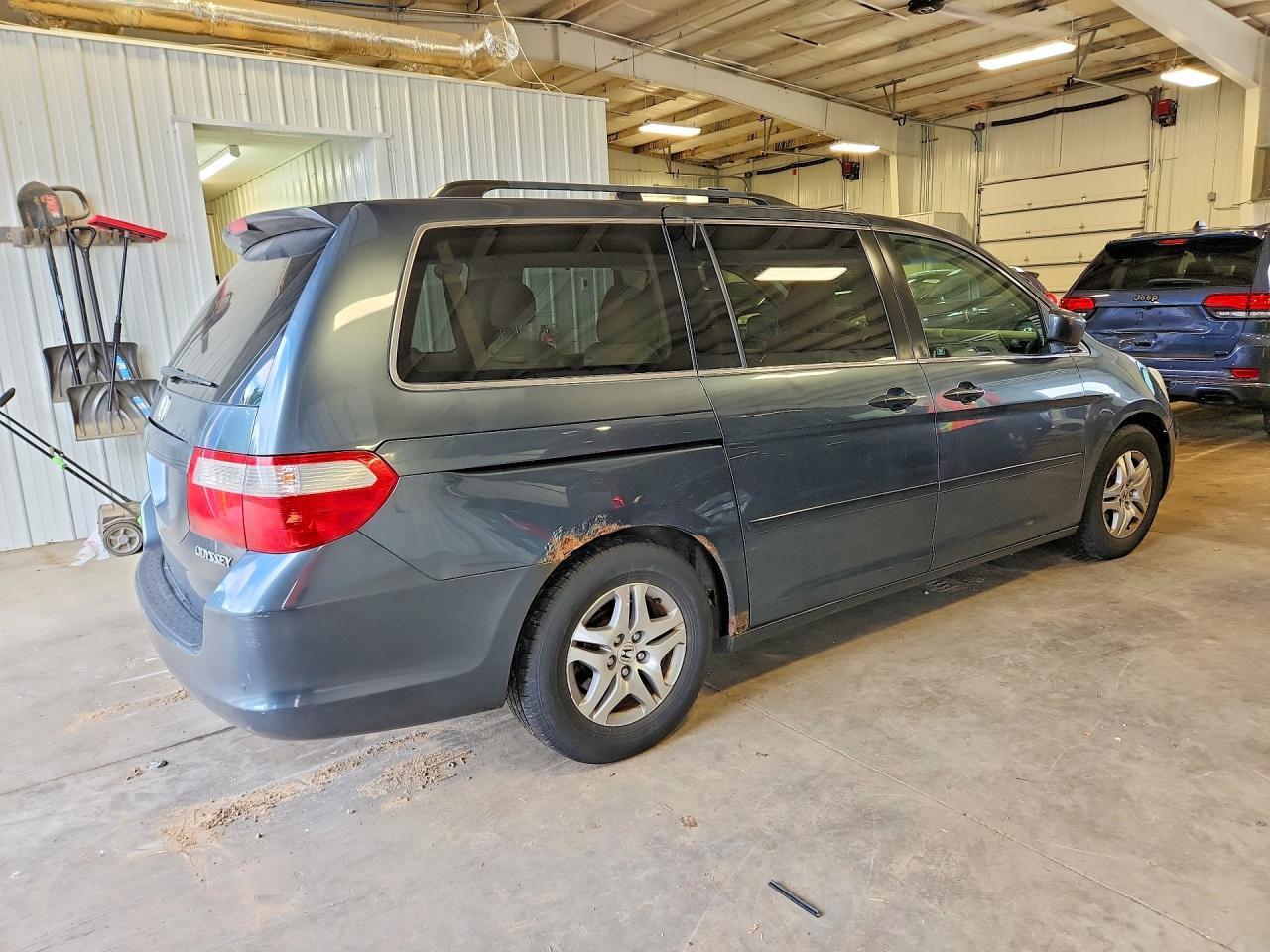 2005 Honda Odyssey Ex Charcoal vin: 5FNRL38465B400595