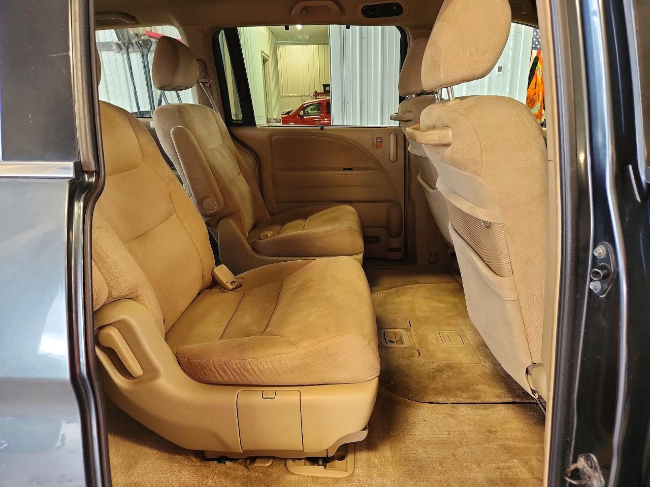 2005 Honda Odyssey Ex Charcoal vin: 5FNRL38465B400595