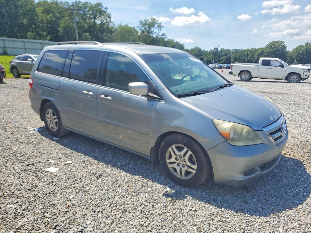 2006 Honda Odyssey Ex Silver vin: 5FNRL38466B102534