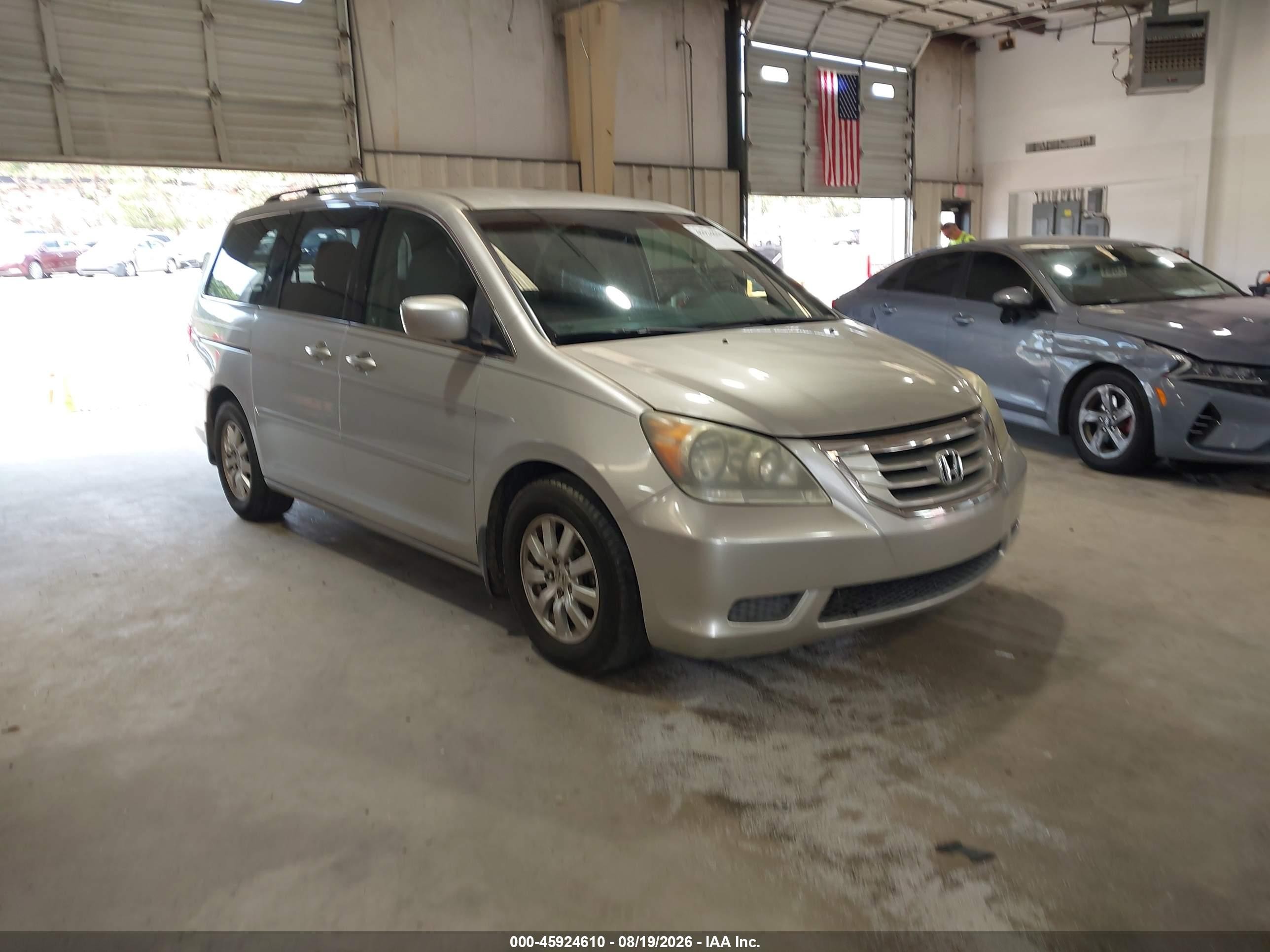 2008 Honda Odyssey Ex Silver vin: 5FNRL38468B026946