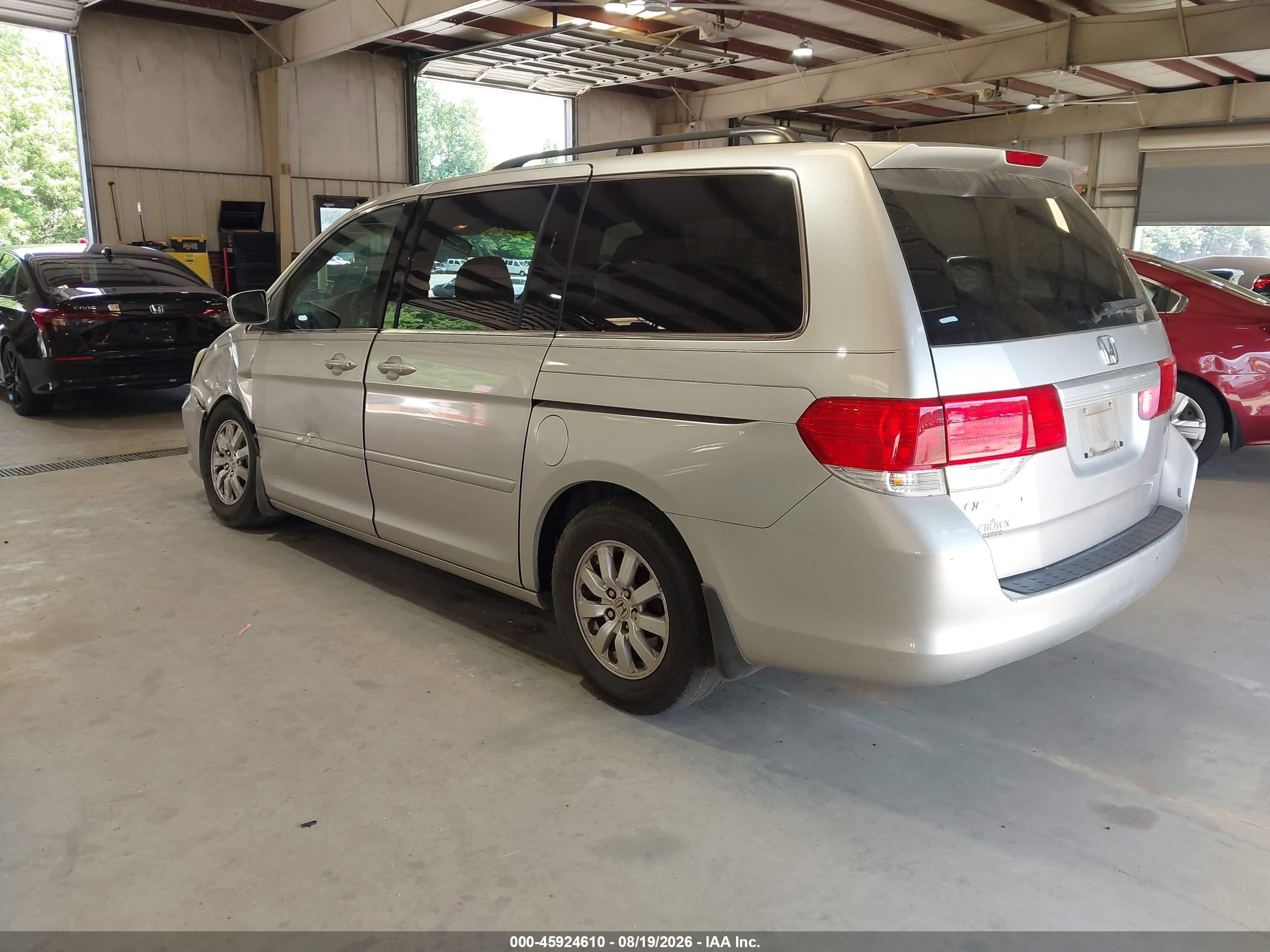 2008 Honda Odyssey Ex Silver vin: 5FNRL38468B026946