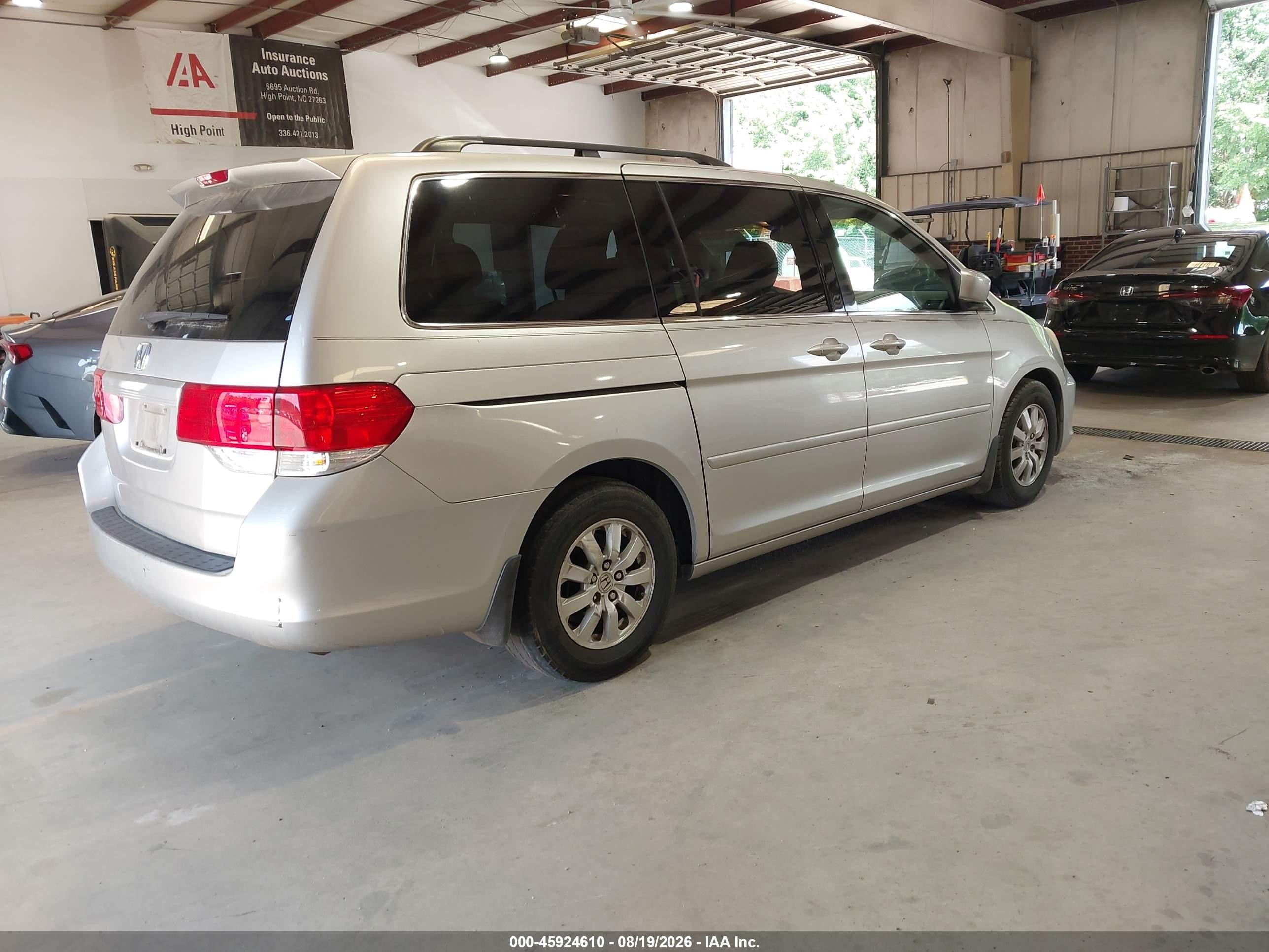 2008 Honda Odyssey Ex Silver vin: 5FNRL38468B026946