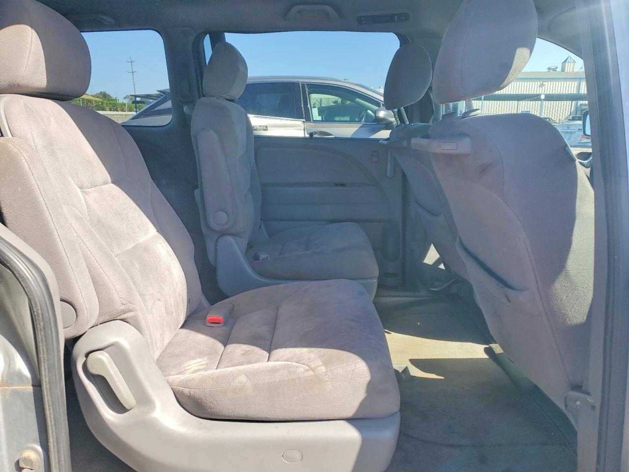 2008 Honda Odyssey Ex Silver vin: 5FNRL38468B101175