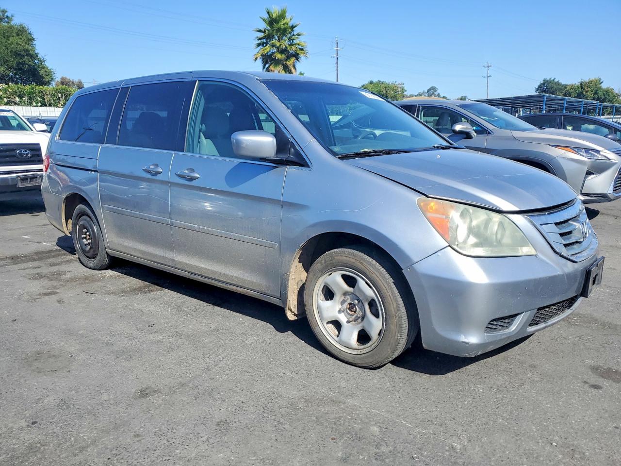 2008 Honda Odyssey Ex Silver vin: 5FNRL38468B101175