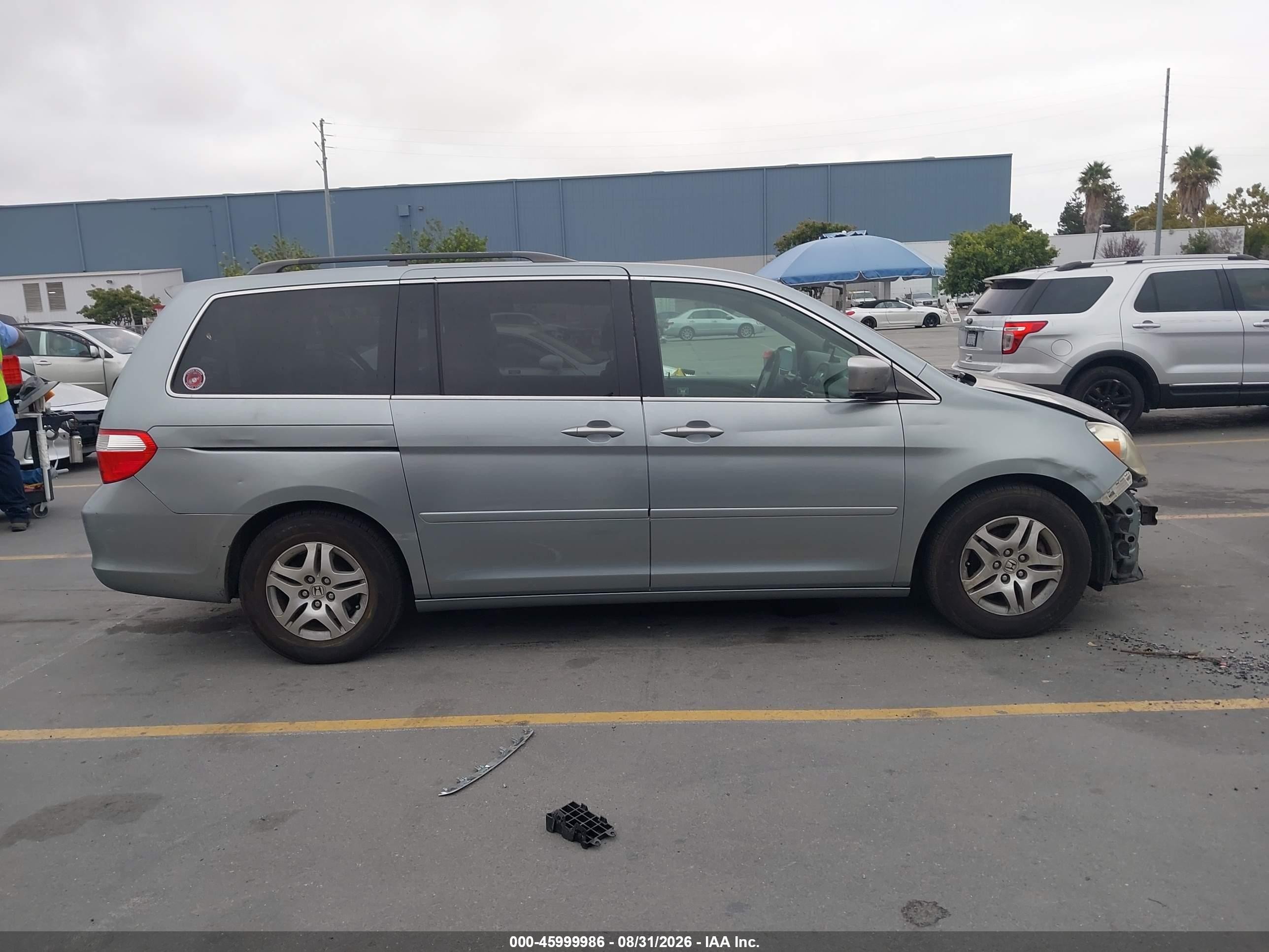 2005 Honda Odyssey Ex Blue vin: 5FNRL38475B041855