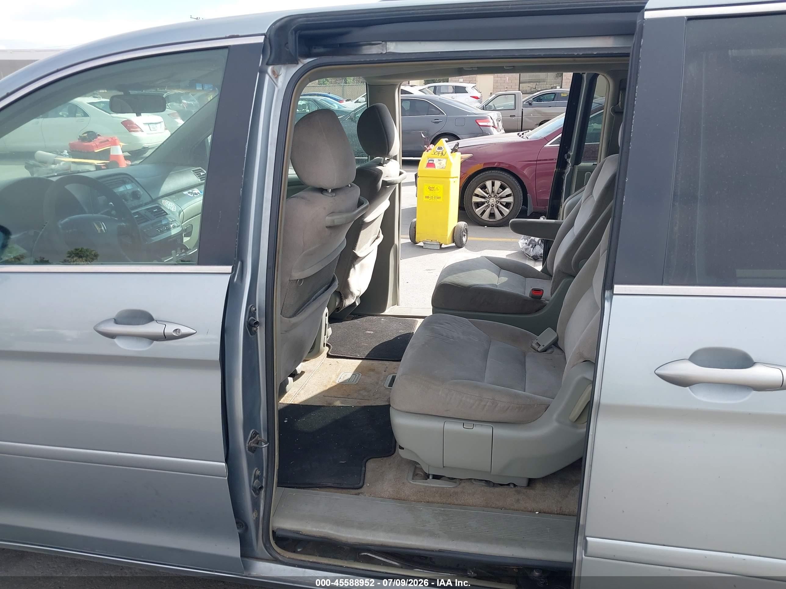 2006 Honda Odyssey Ex Silver vin: 5FNRL38476B087753
