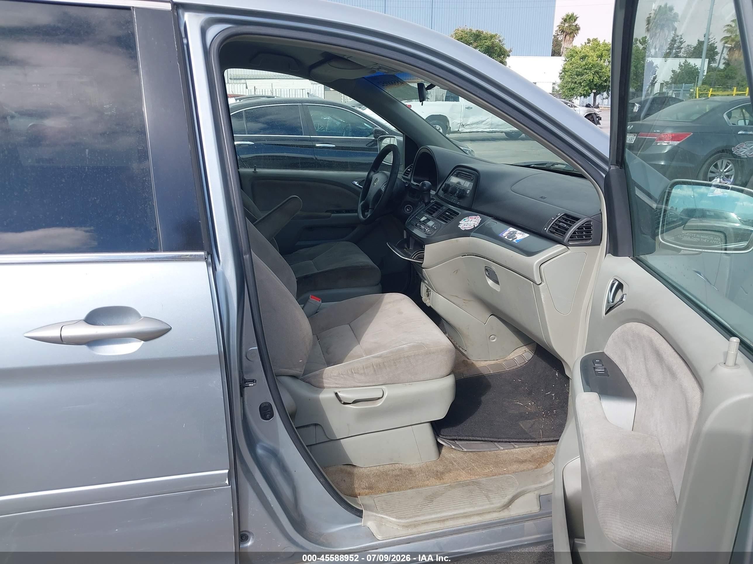 2006 Honda Odyssey Ex Silver vin: 5FNRL38476B087753