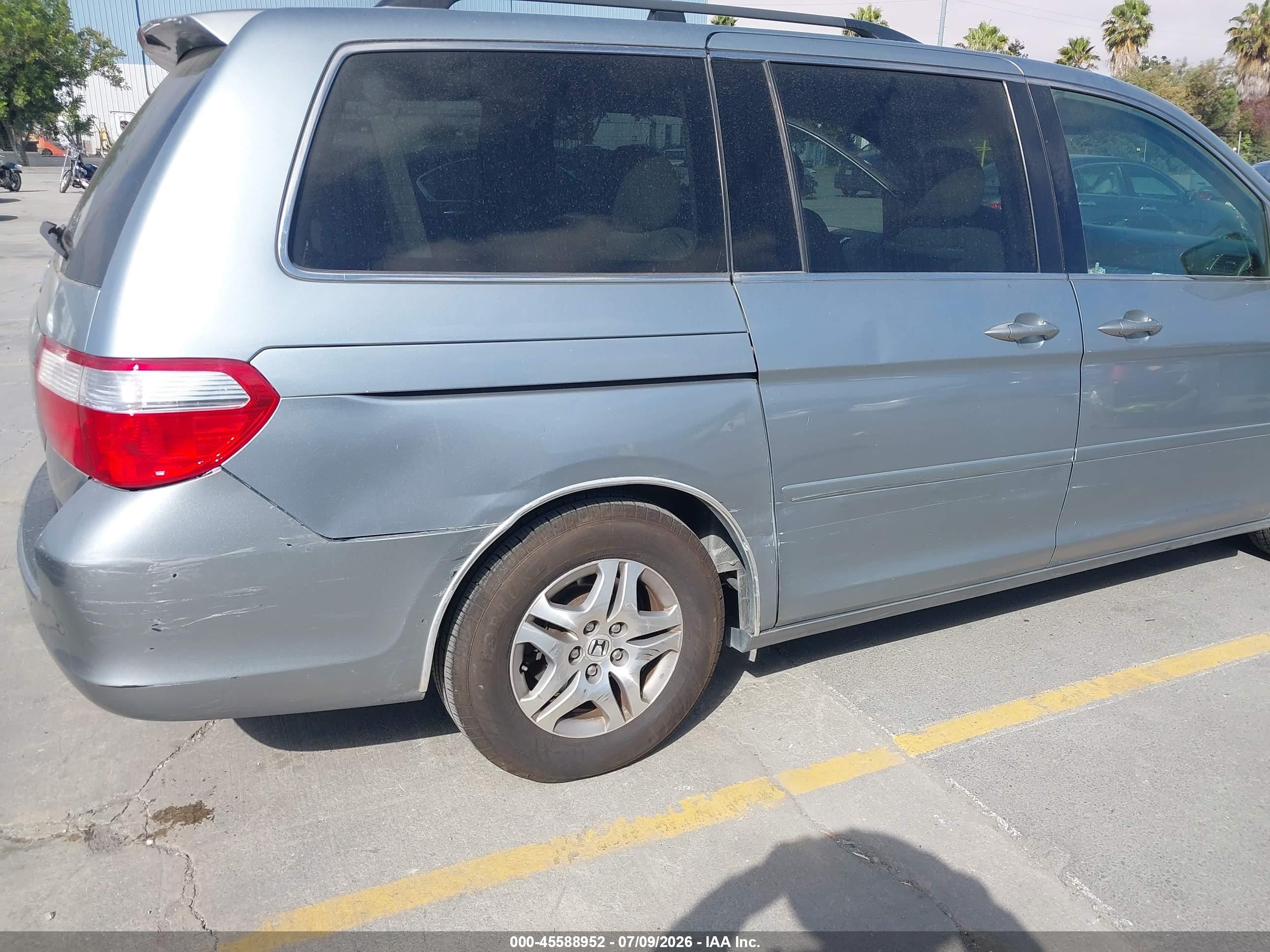 2006 Honda Odyssey Ex Silver vin: 5FNRL38476B087753