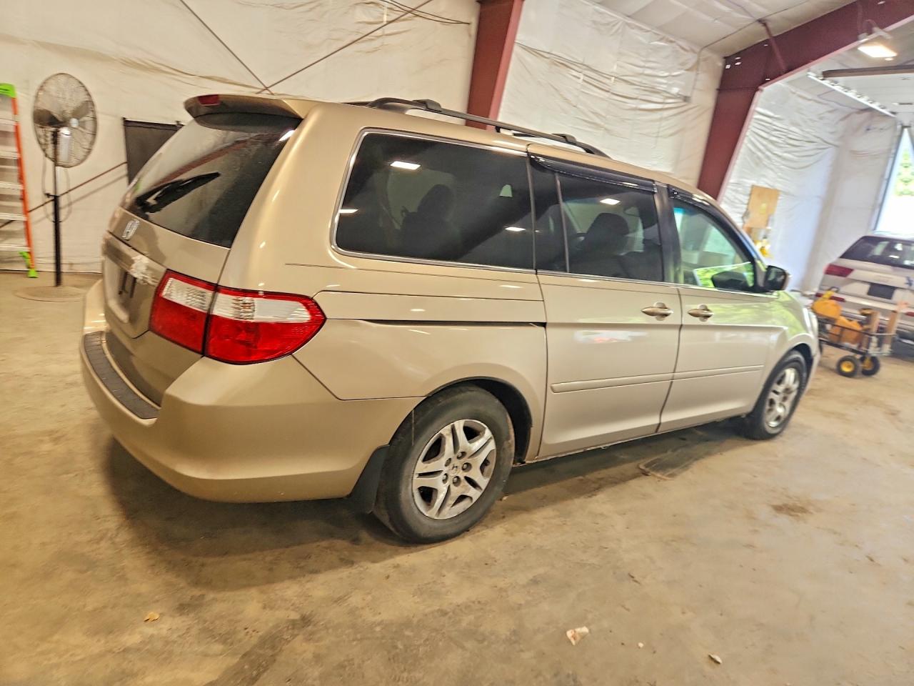 2006 Honda Odyssey Ex Tan vin: 5FNRL38476B127362