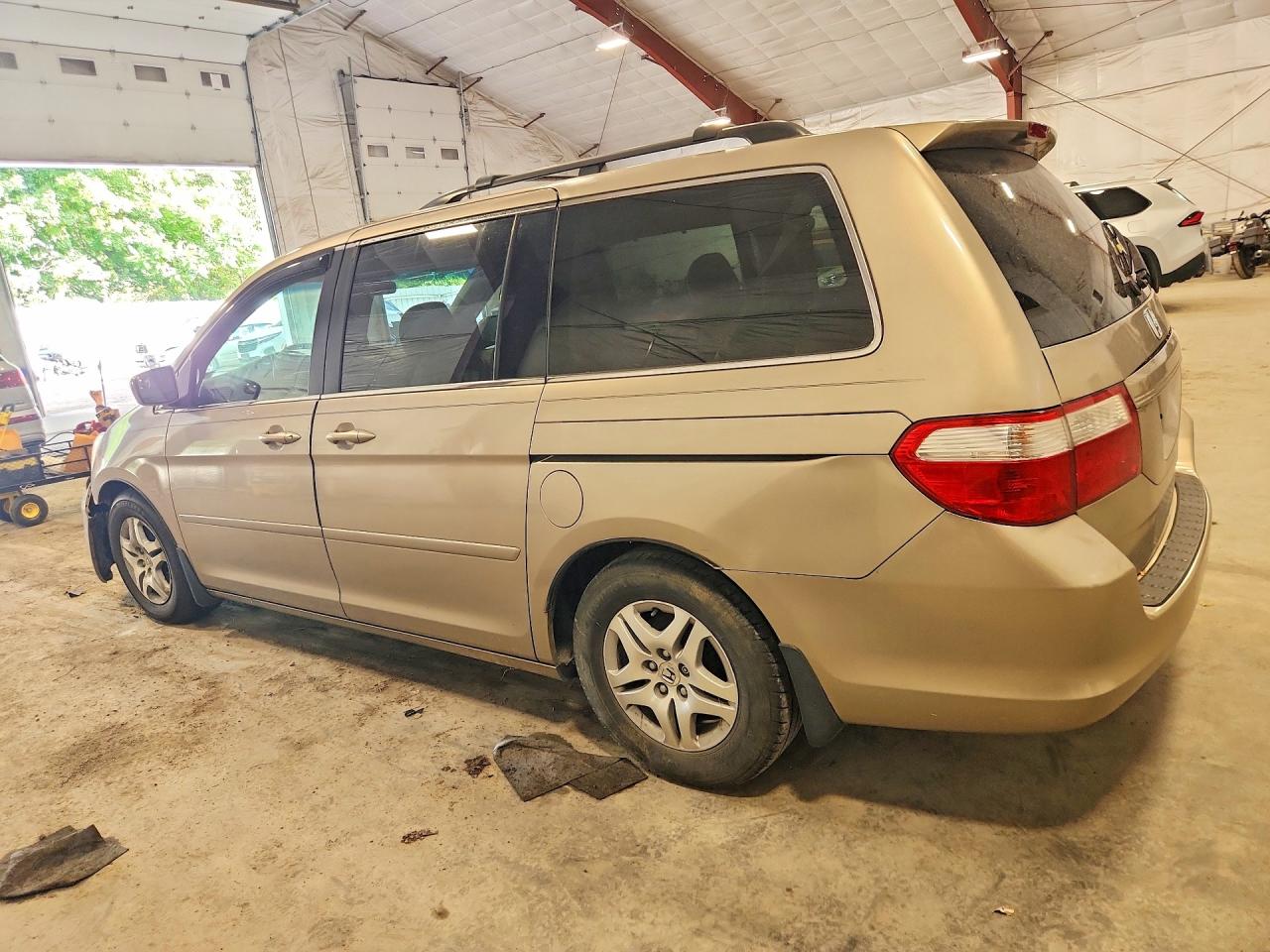 2006 Honda Odyssey Ex Tan vin: 5FNRL38476B127362