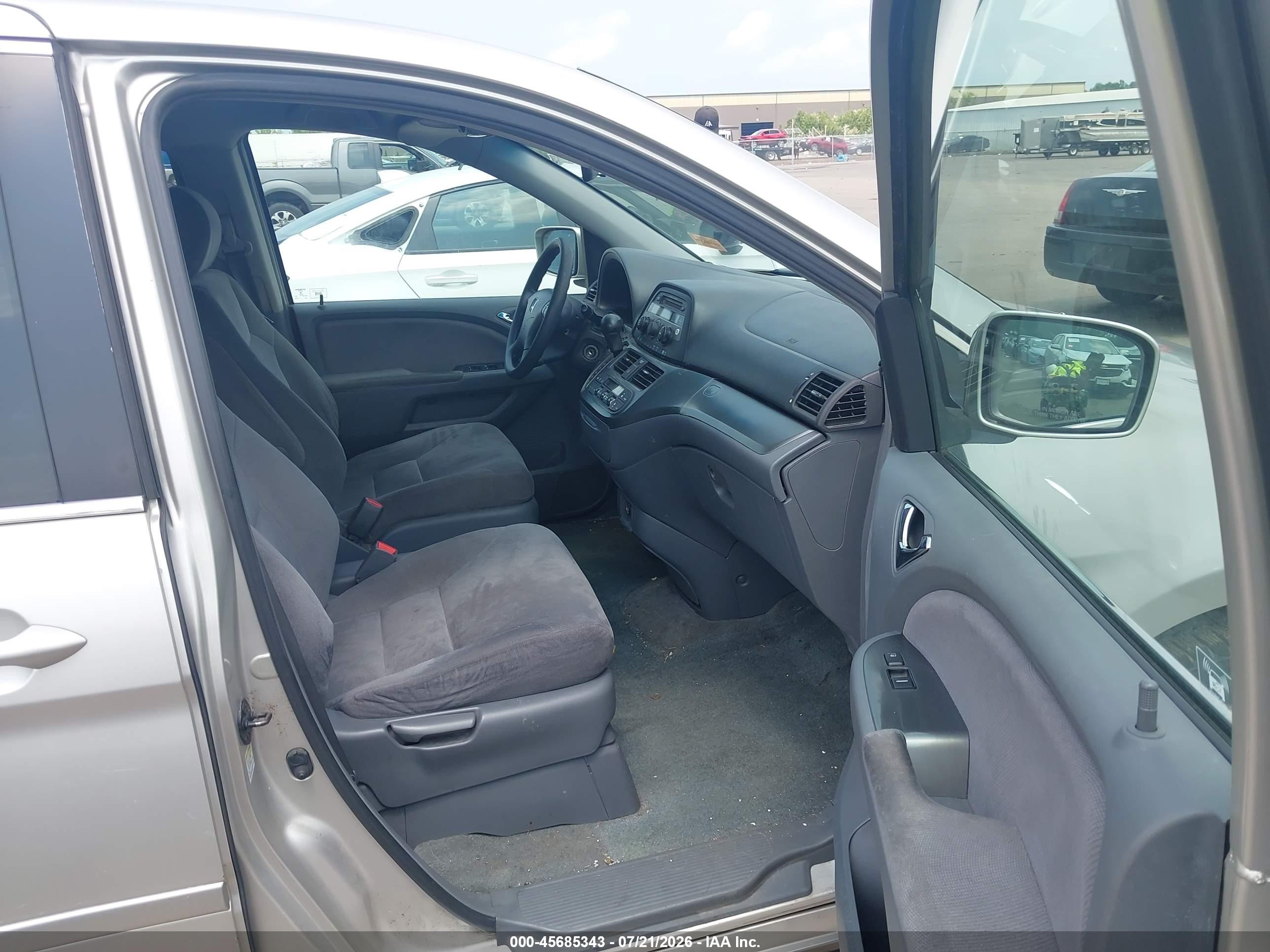 2006 Honda Odyssey Ex Silver vin: 5FNRL38476B407587
