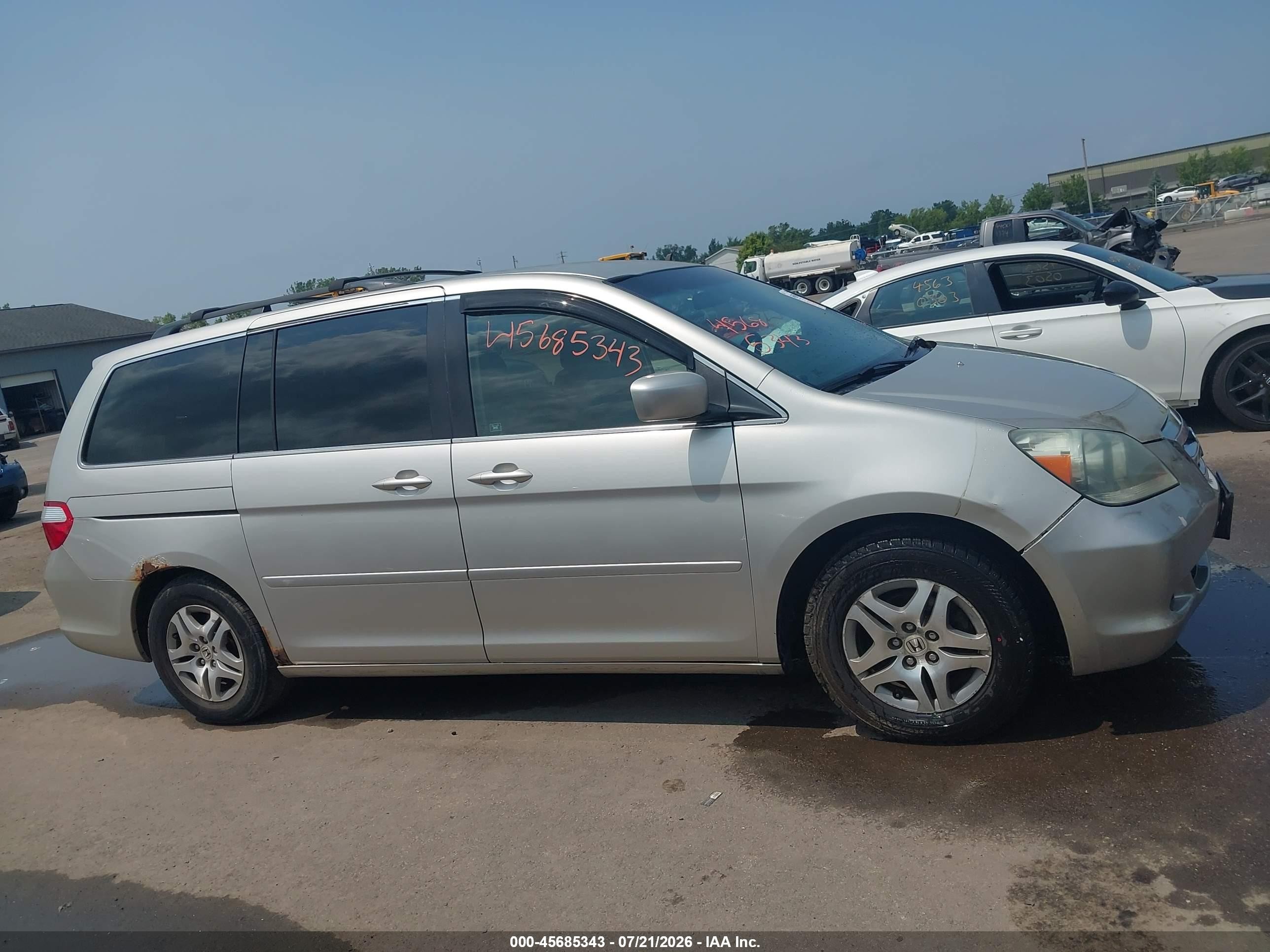 2006 Honda Odyssey Ex Silver vin: 5FNRL38476B407587