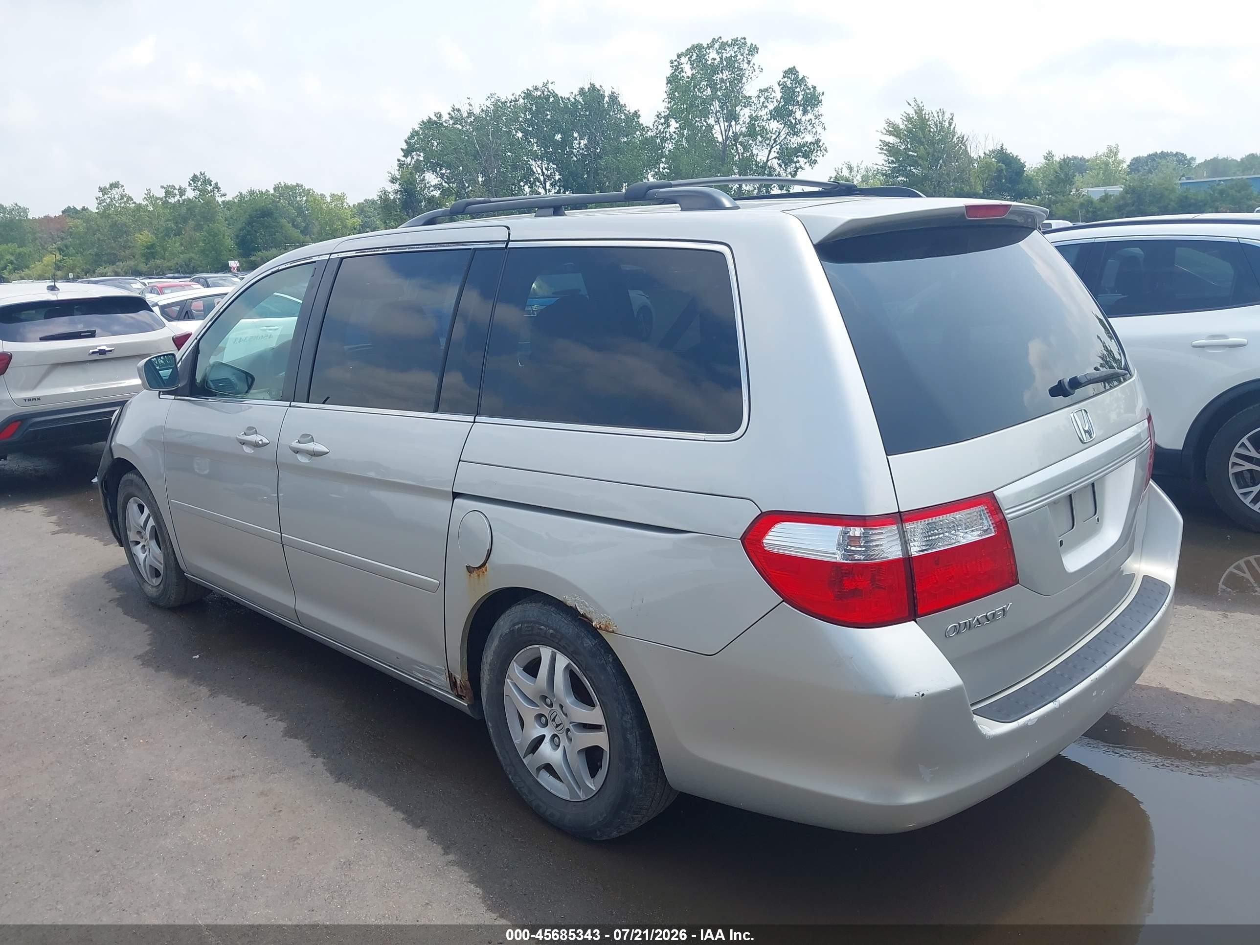 2006 Honda Odyssey Ex Silver vin: 5FNRL38476B407587