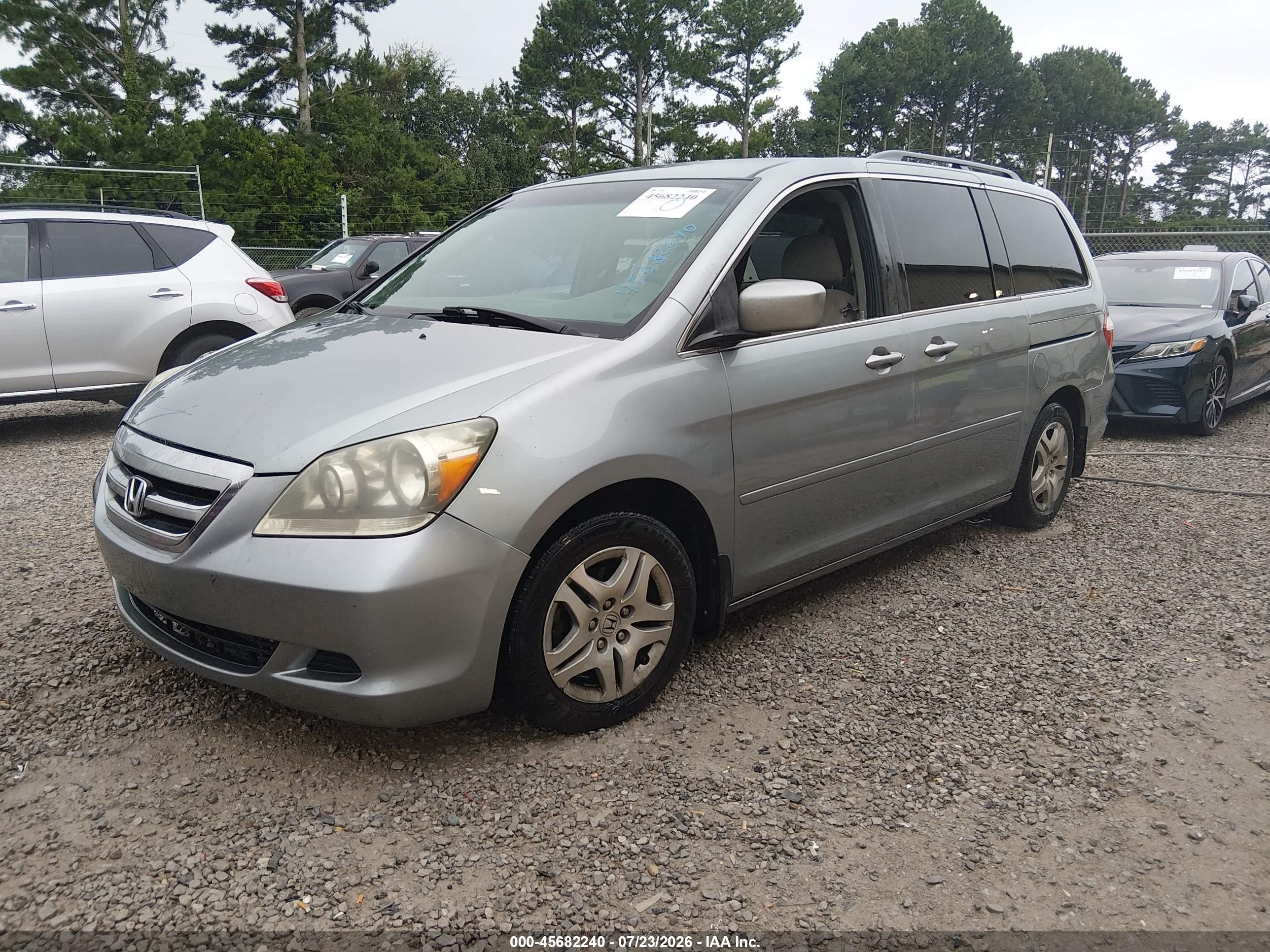 2007 Honda Odyssey Ex Silver vin: 5FNRL38477B130179