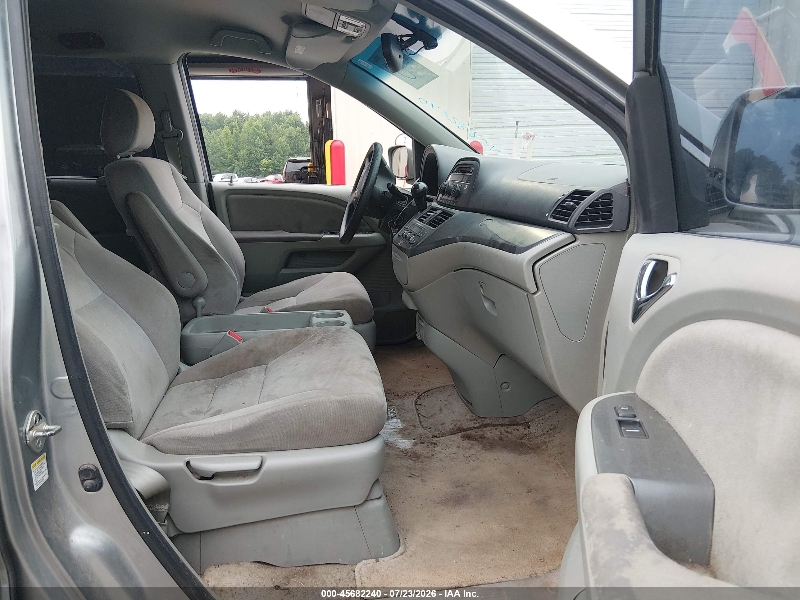 2007 Honda Odyssey Ex Silver vin: 5FNRL38477B130179