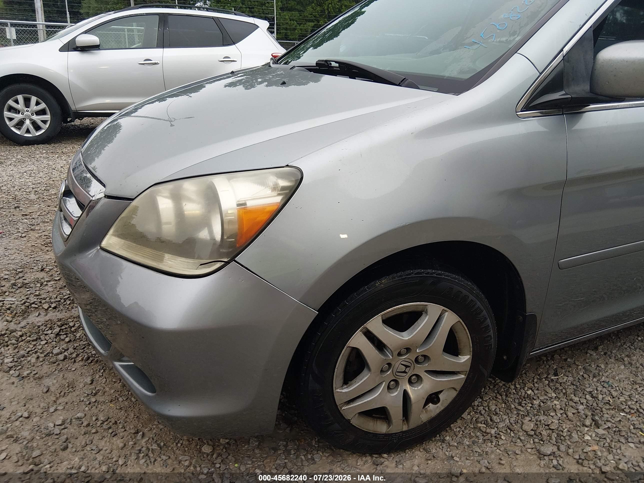 2007 Honda Odyssey Ex Silver vin: 5FNRL38477B130179