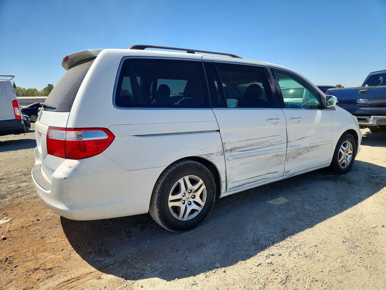 2007 Honda Odyssey Ex White vin: 5FNRL38477B139299
