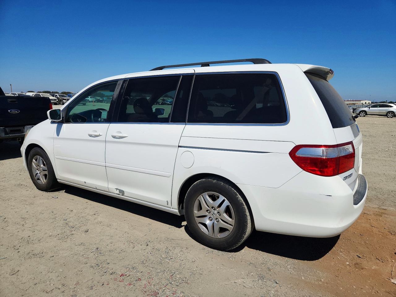 2007 Honda Odyssey Ex White vin: 5FNRL38477B139299
