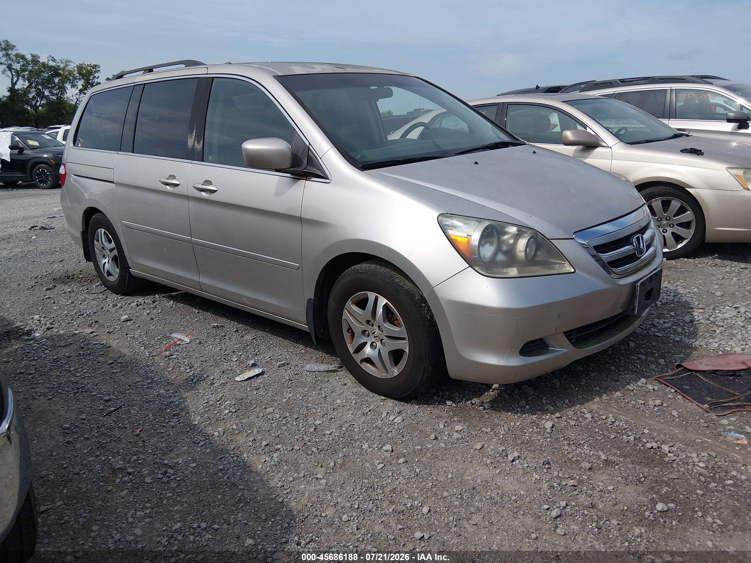 2007 Honda Odyssey Ex Silver vin: 5FNRL38477B410619