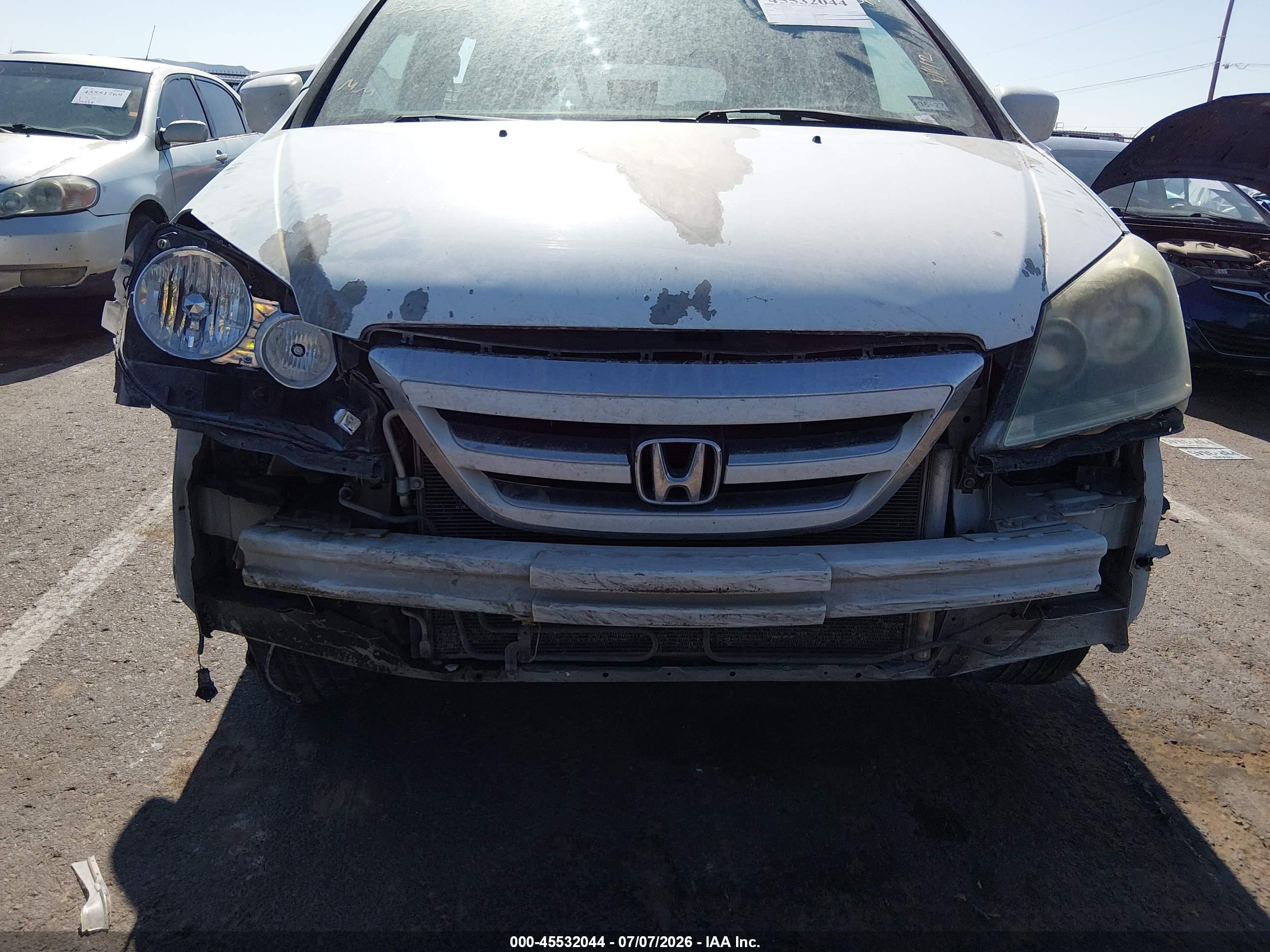 2007 Honda Odyssey Ex White vin: 5FNRL38487B036733