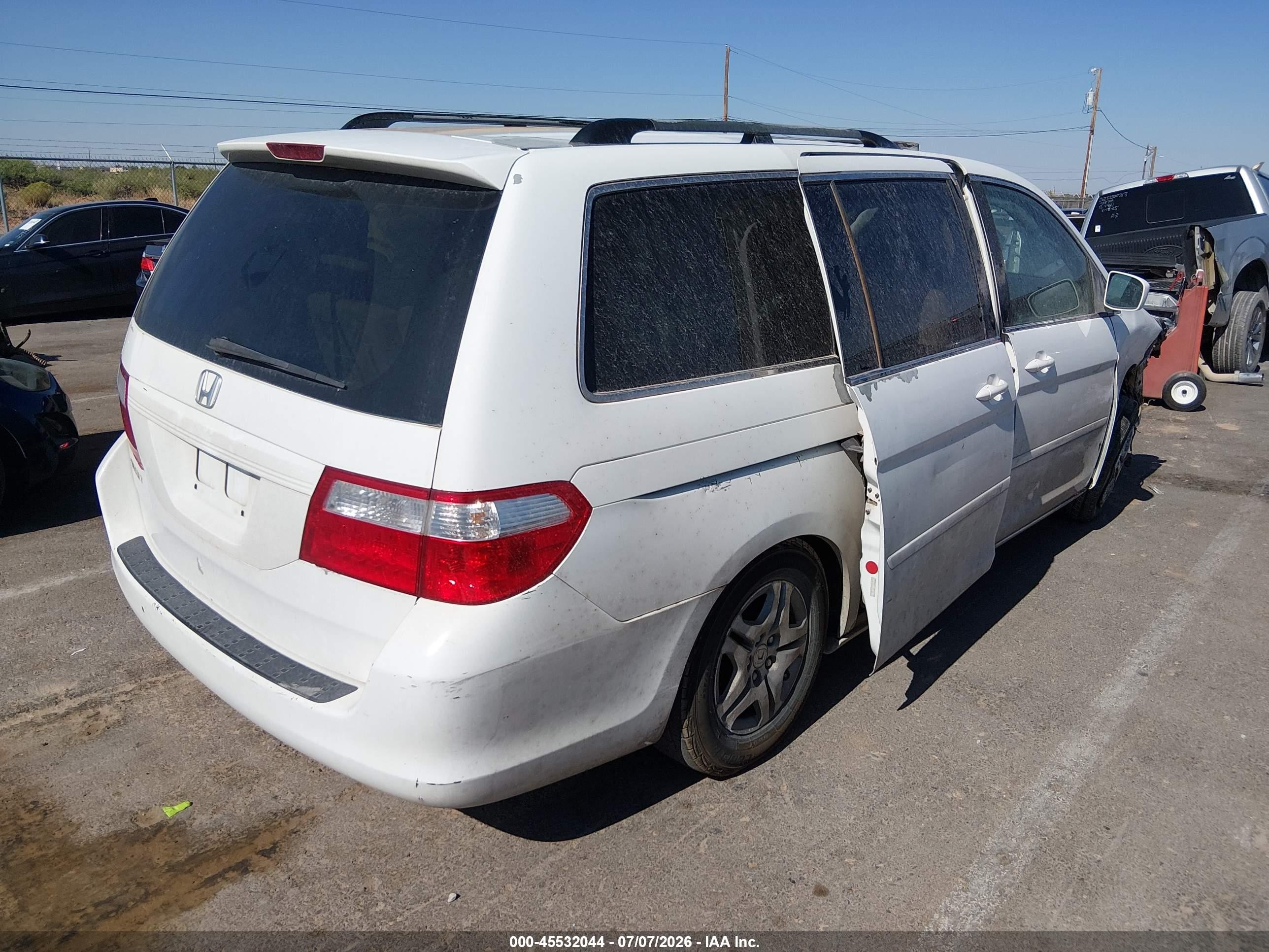 2007 Honda Odyssey Ex White vin: 5FNRL38487B036733