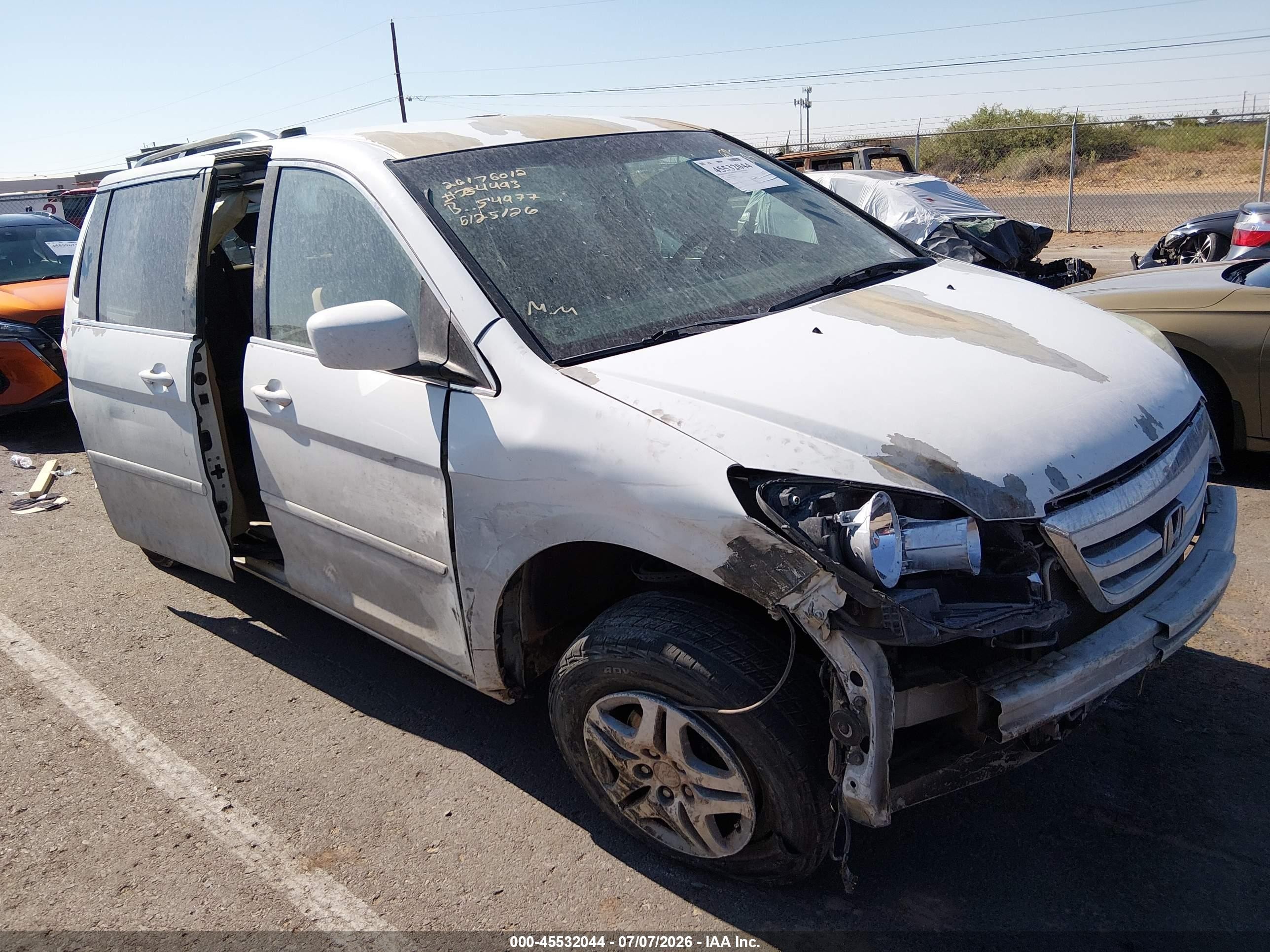 2007 Honda Odyssey Ex White vin: 5FNRL38487B036733