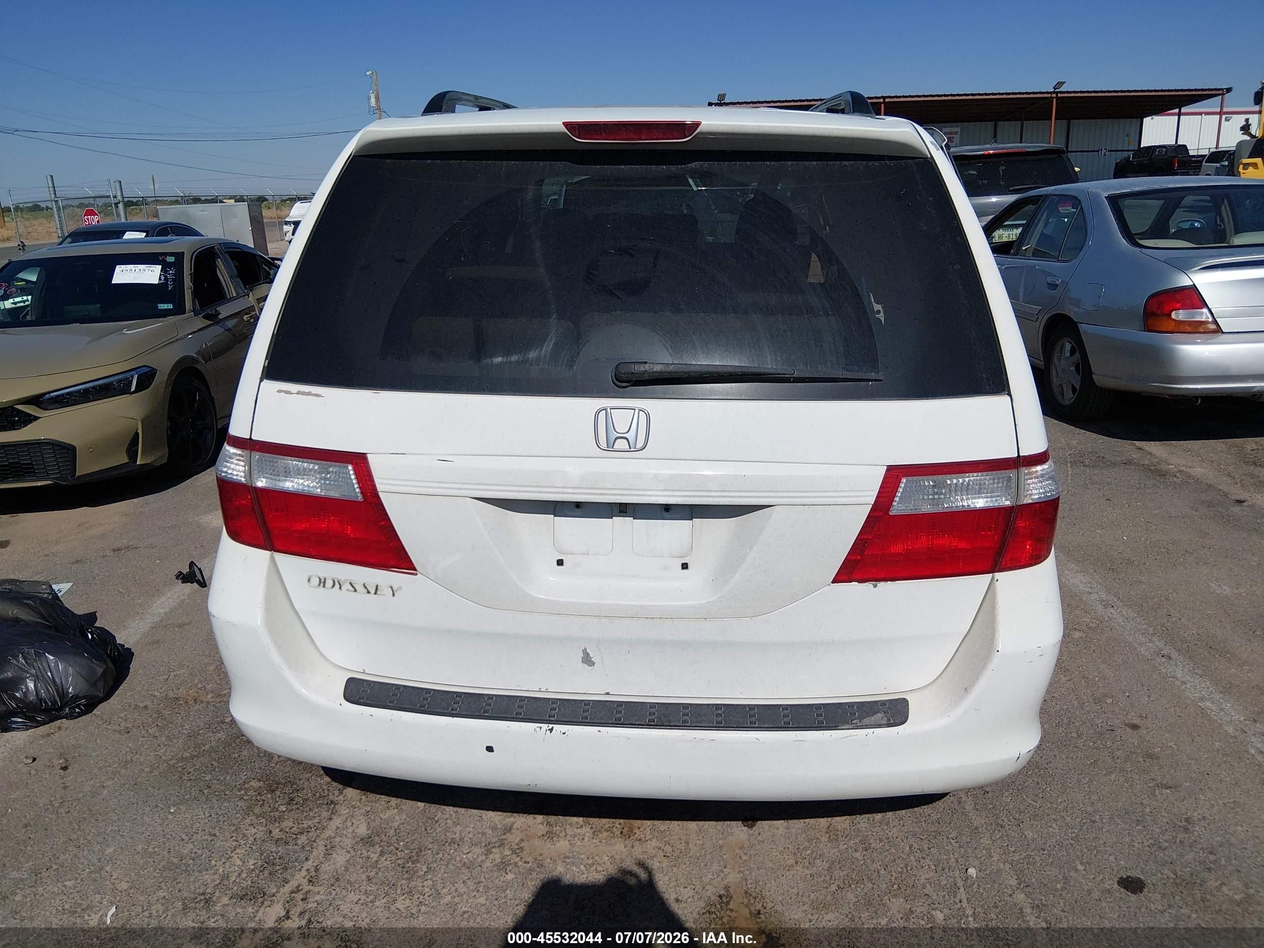 2007 Honda Odyssey Ex White vin: 5FNRL38487B036733