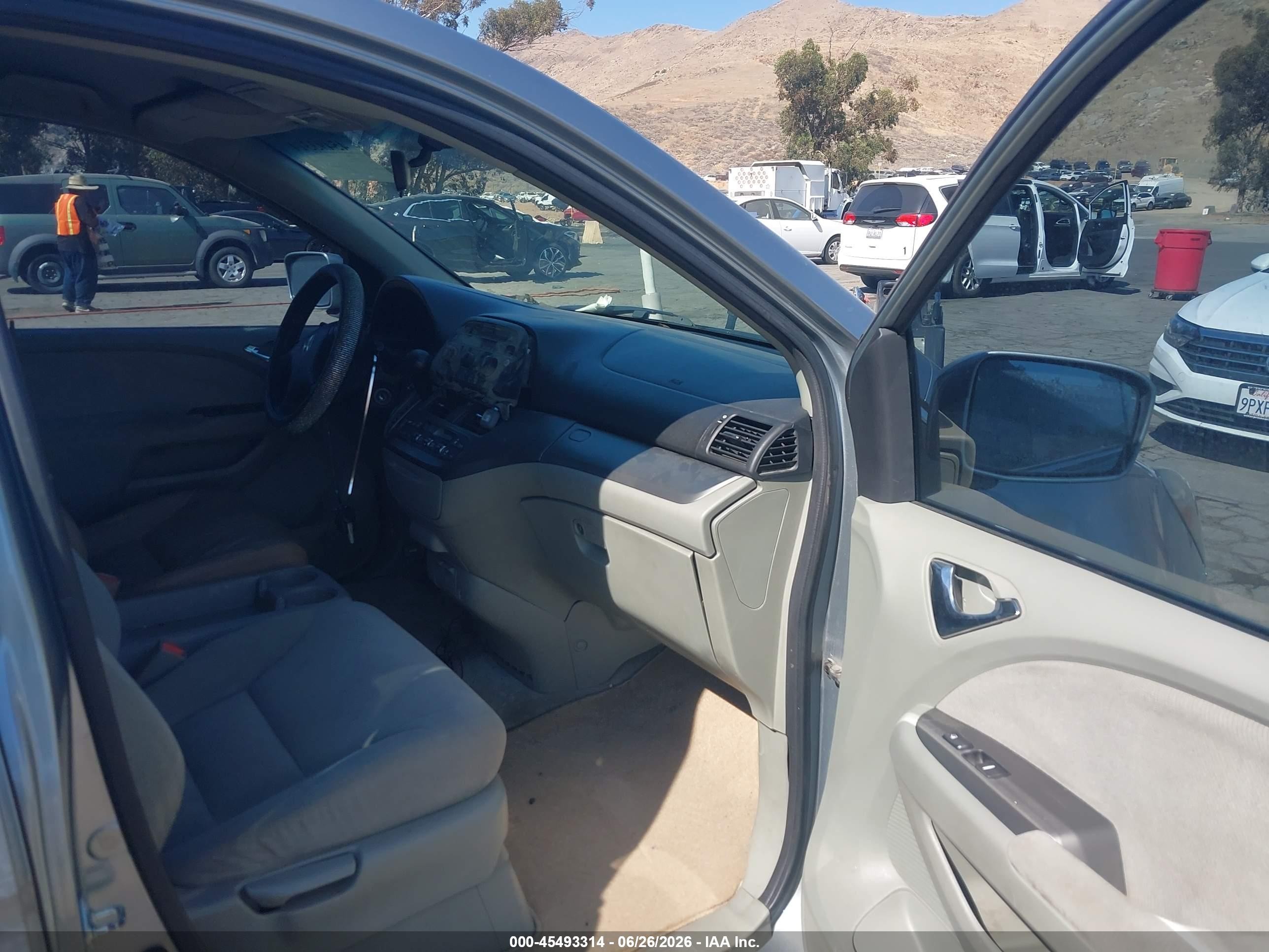 2007 Honda Odyssey Ex Silver vin: 5FNRL38487B039857