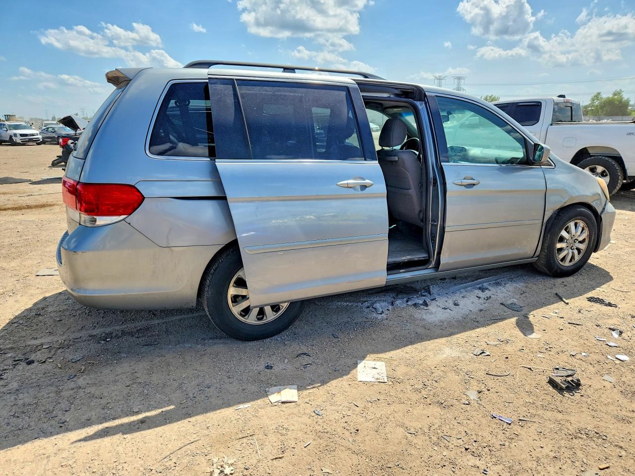 2008 Honda Odyssey Ex Silver vin: 5FNRL38488B101842