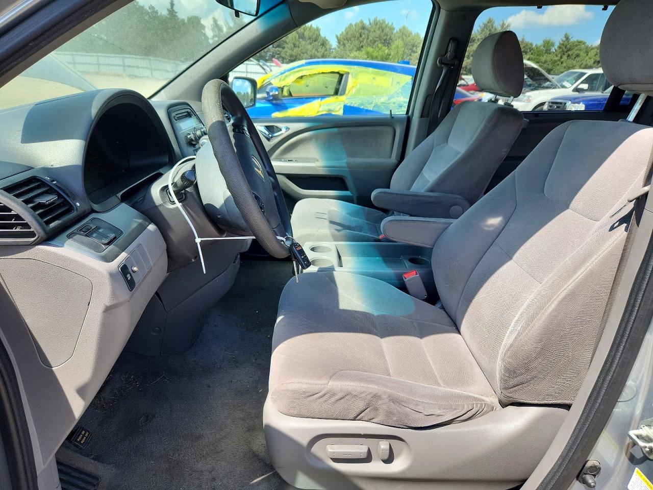 2008 Honda Odyssey Ex Silver vin: 5FNRL38488B101842