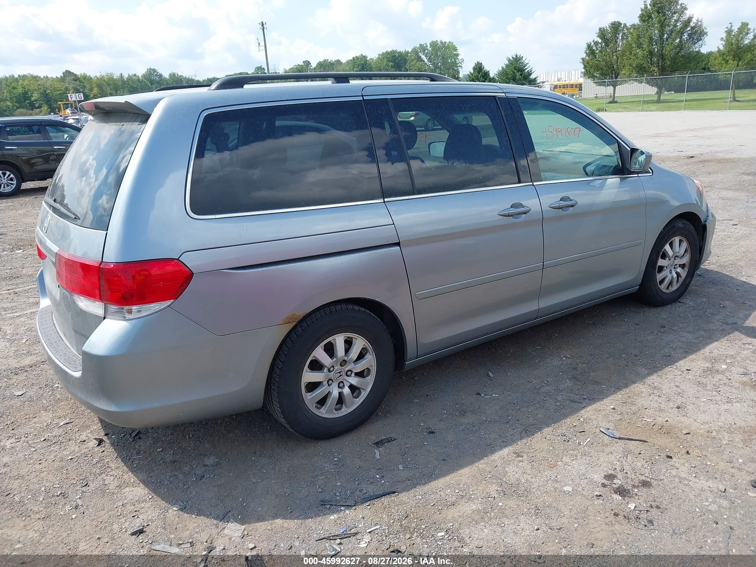 2008 Honda Odyssey Ex Silver vin: 5FNRL38488B110895