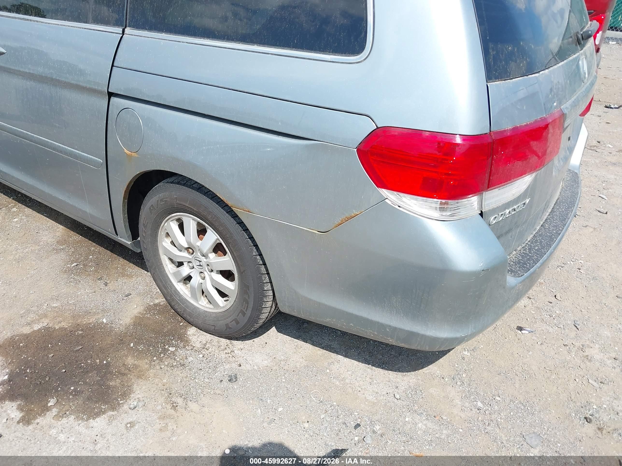 2008 Honda Odyssey Ex Silver vin: 5FNRL38488B110895